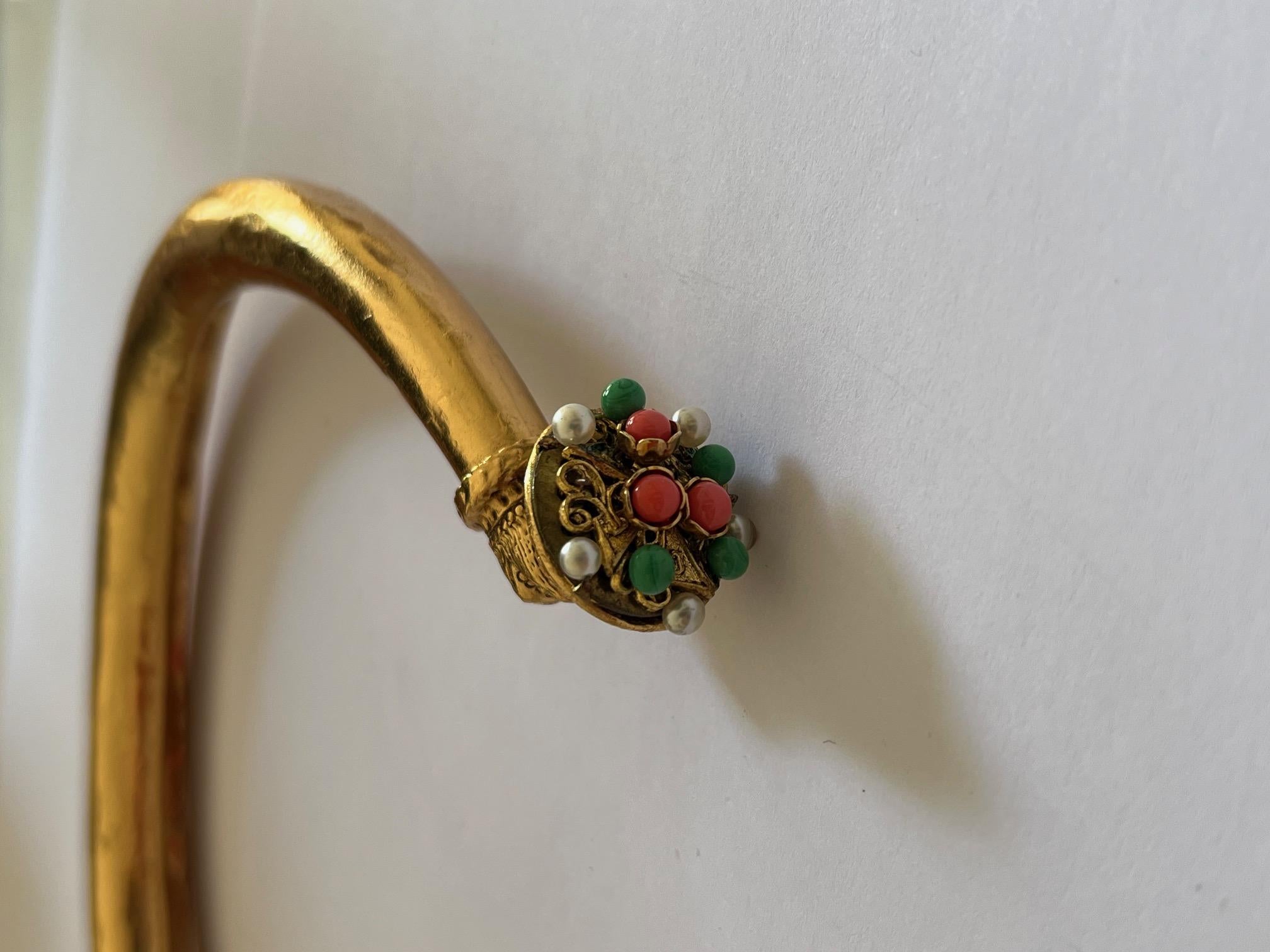Collana in oro con perline verdi, corallo e bianche di Scherrer In condizioni buone in vendita a PARIS, FR