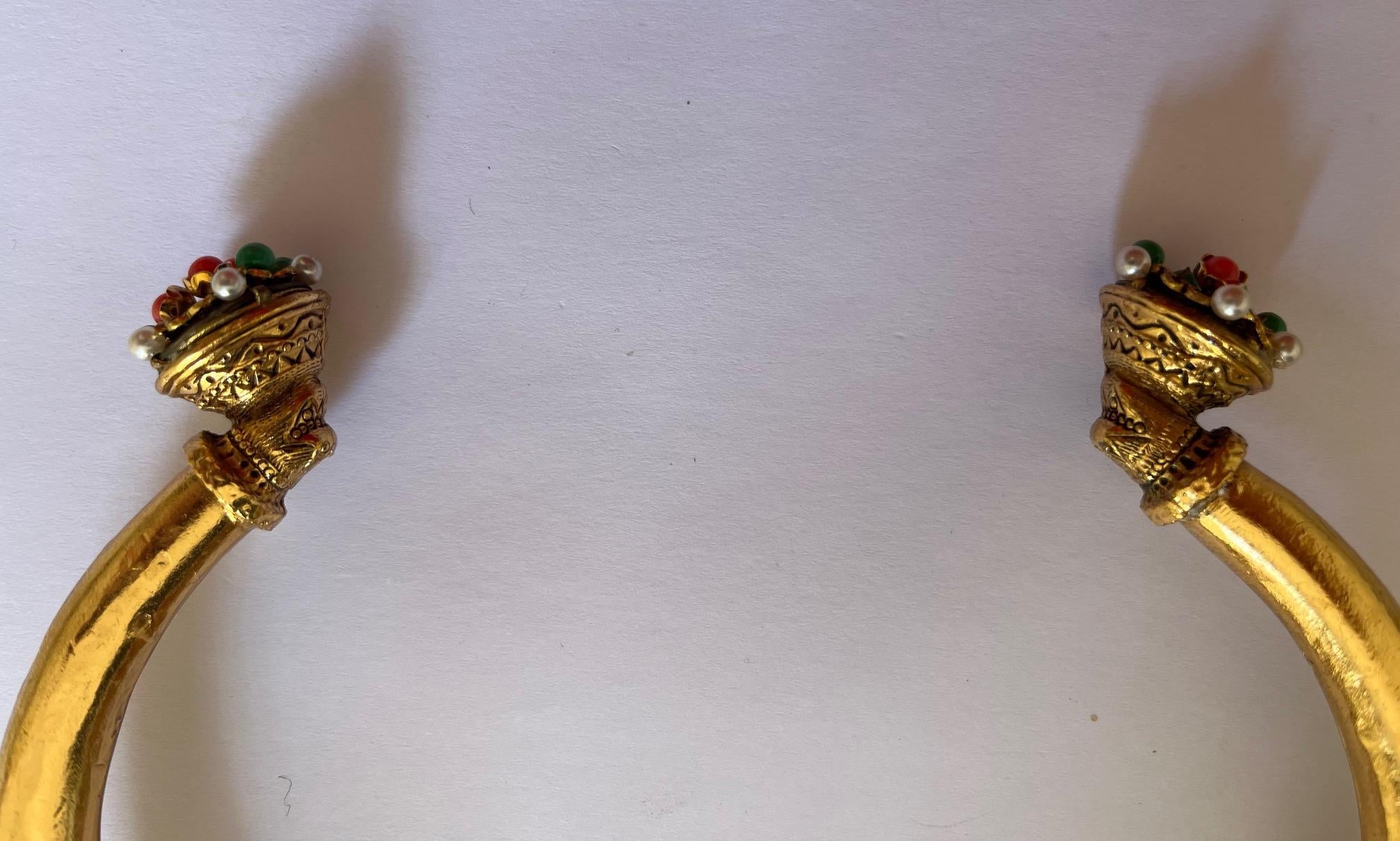 Donna Collana in oro con perline verdi, corallo e bianche di Scherrer in vendita