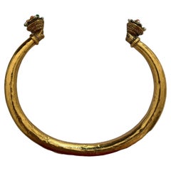 Goldhalskette aus Gold mit grünen, Korallen- und weißen Perlen von Scherrer