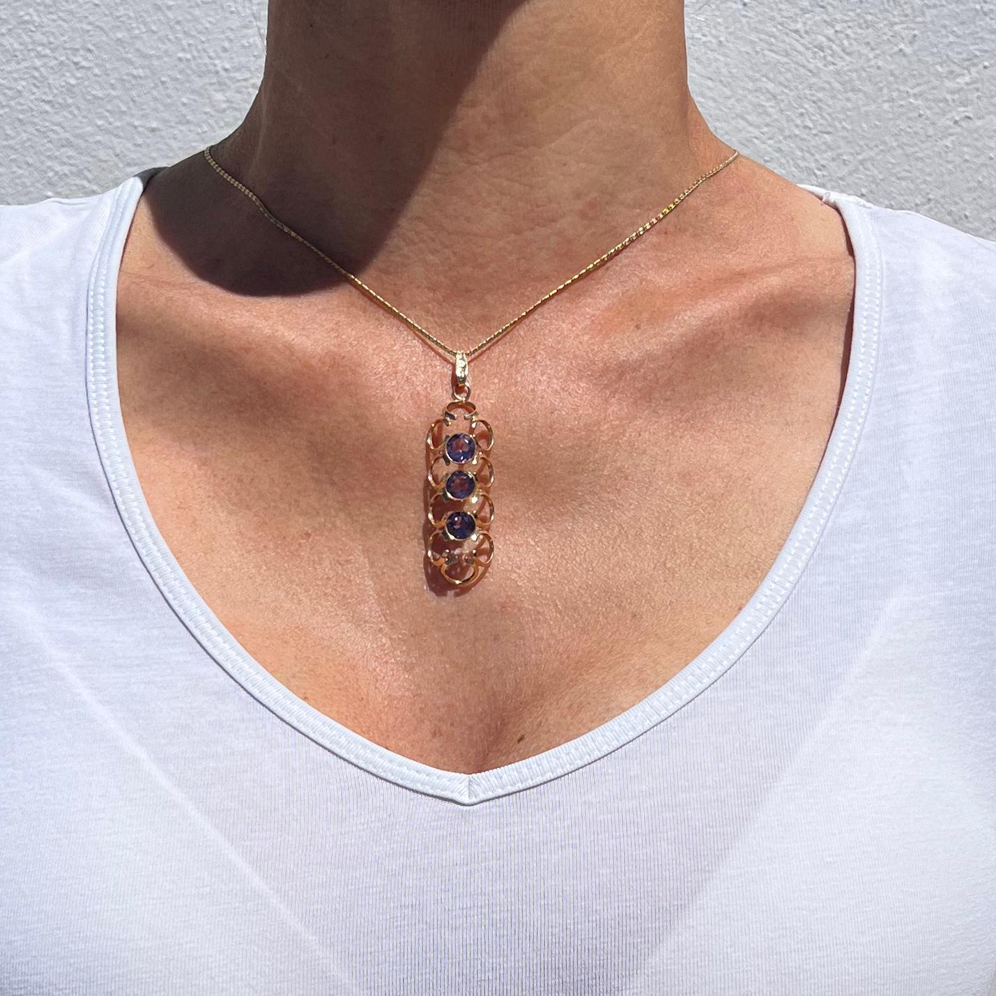 Collier en or avec améthystes montées par Einar Ailio en 1995 en vente 9