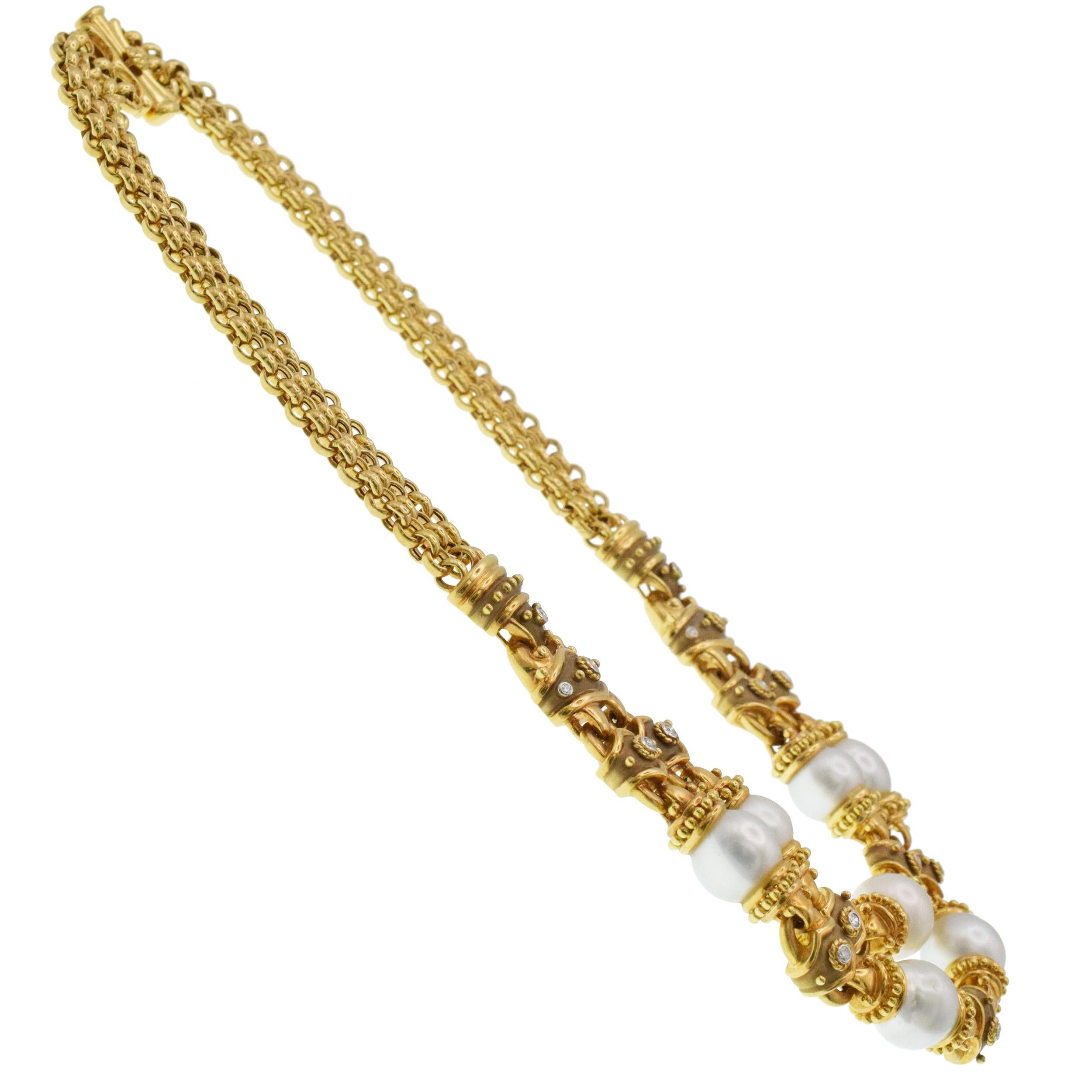Collana in oro con accenti di perle e diamanti in vendita 4