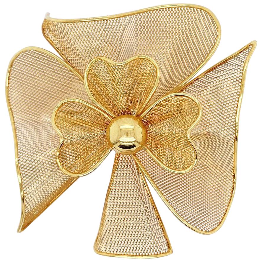 Gold Net Flower Brooch For Sale
