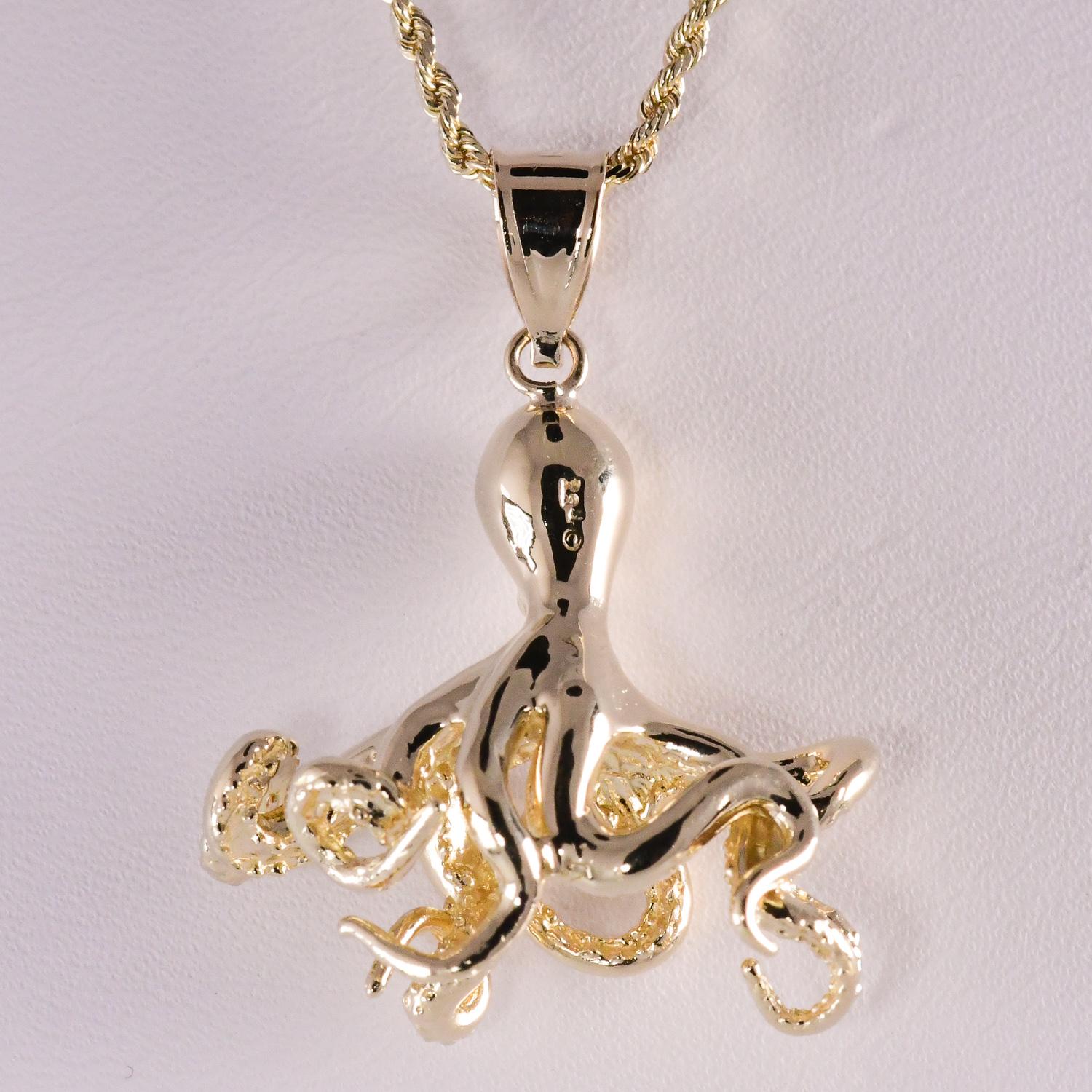 Gold Octopus Pendant 14 Karat Yellow Gold 7.8 Gms In Excellent Condition In Daytona Beach, FL