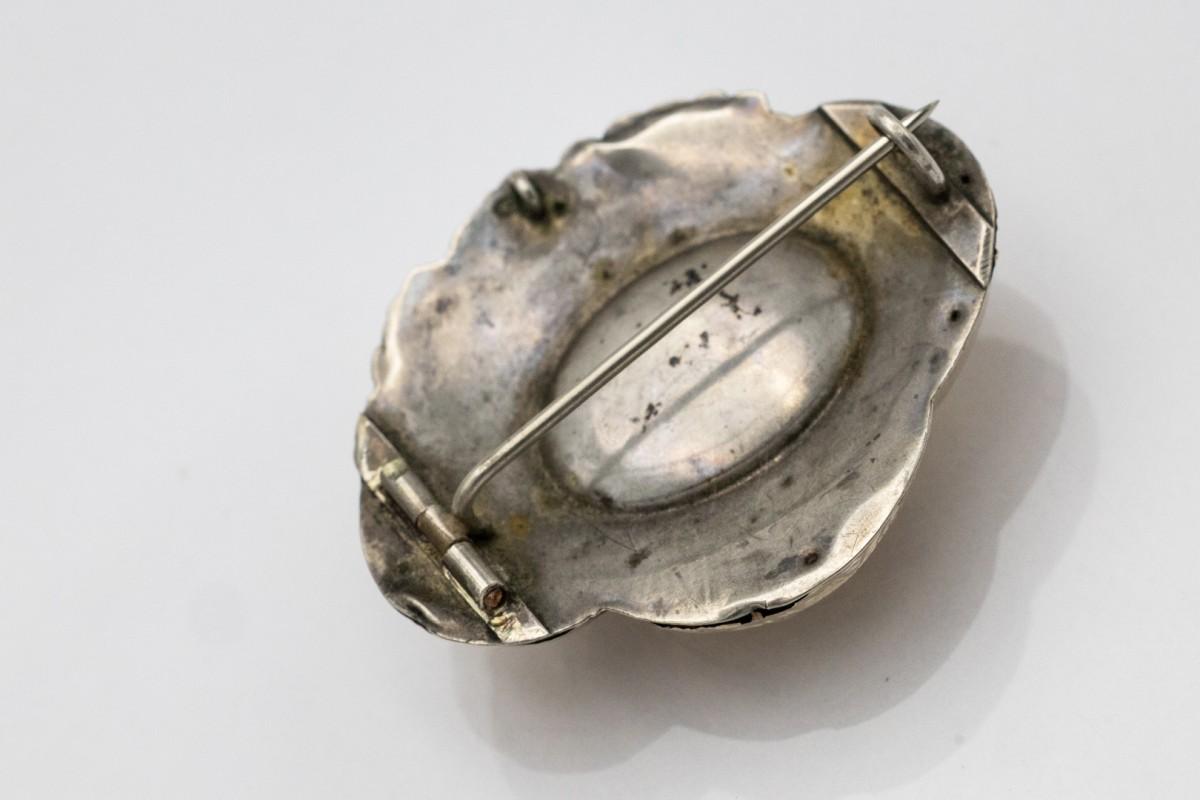 Gold old brooch in Biedermeier style, 2nd half of the 19th century In Good Condition For Sale In Chorzów, PL
