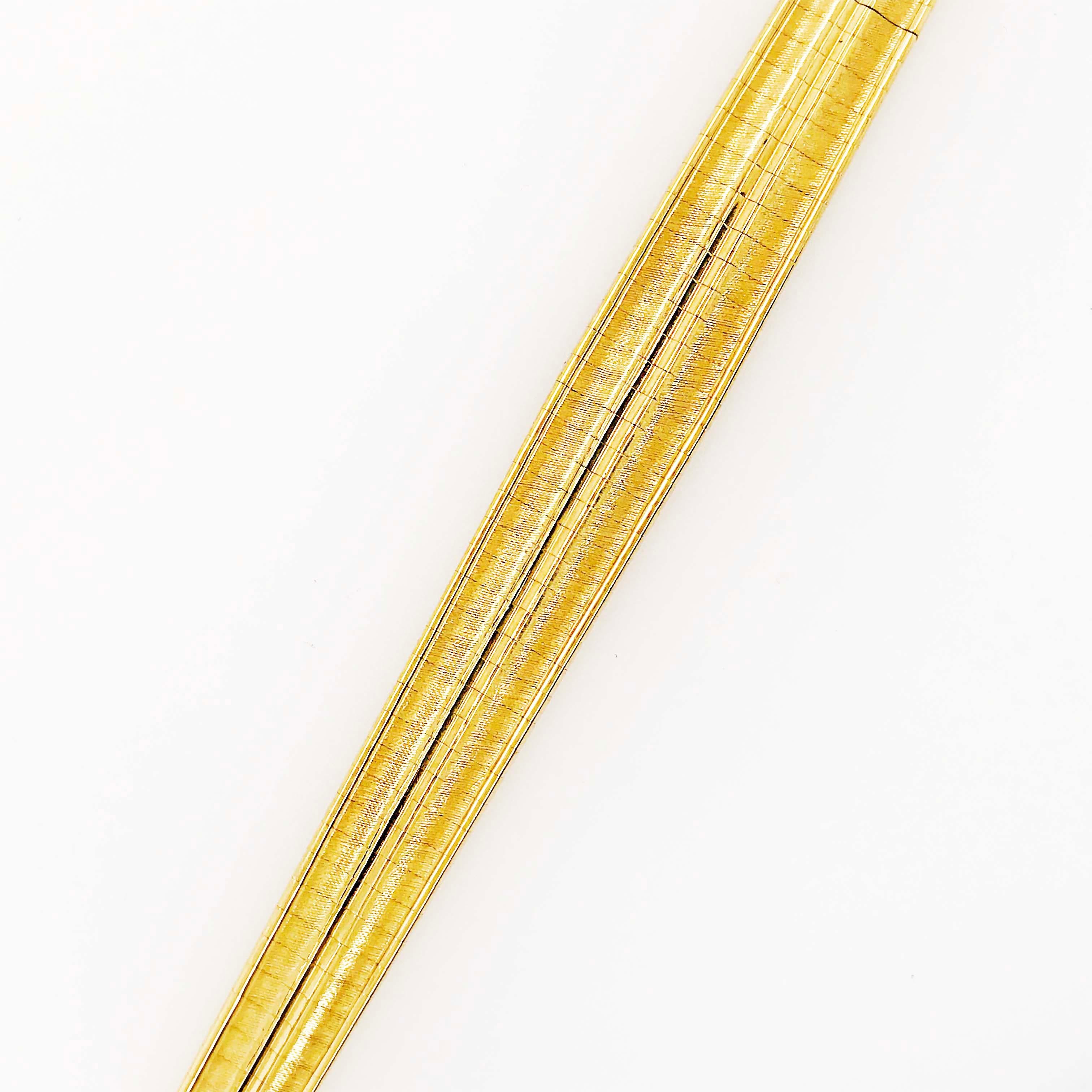 Gold Omega Armband aus 18 Karat Gelbgold ist Regal und wie ein Armreif Armband 2