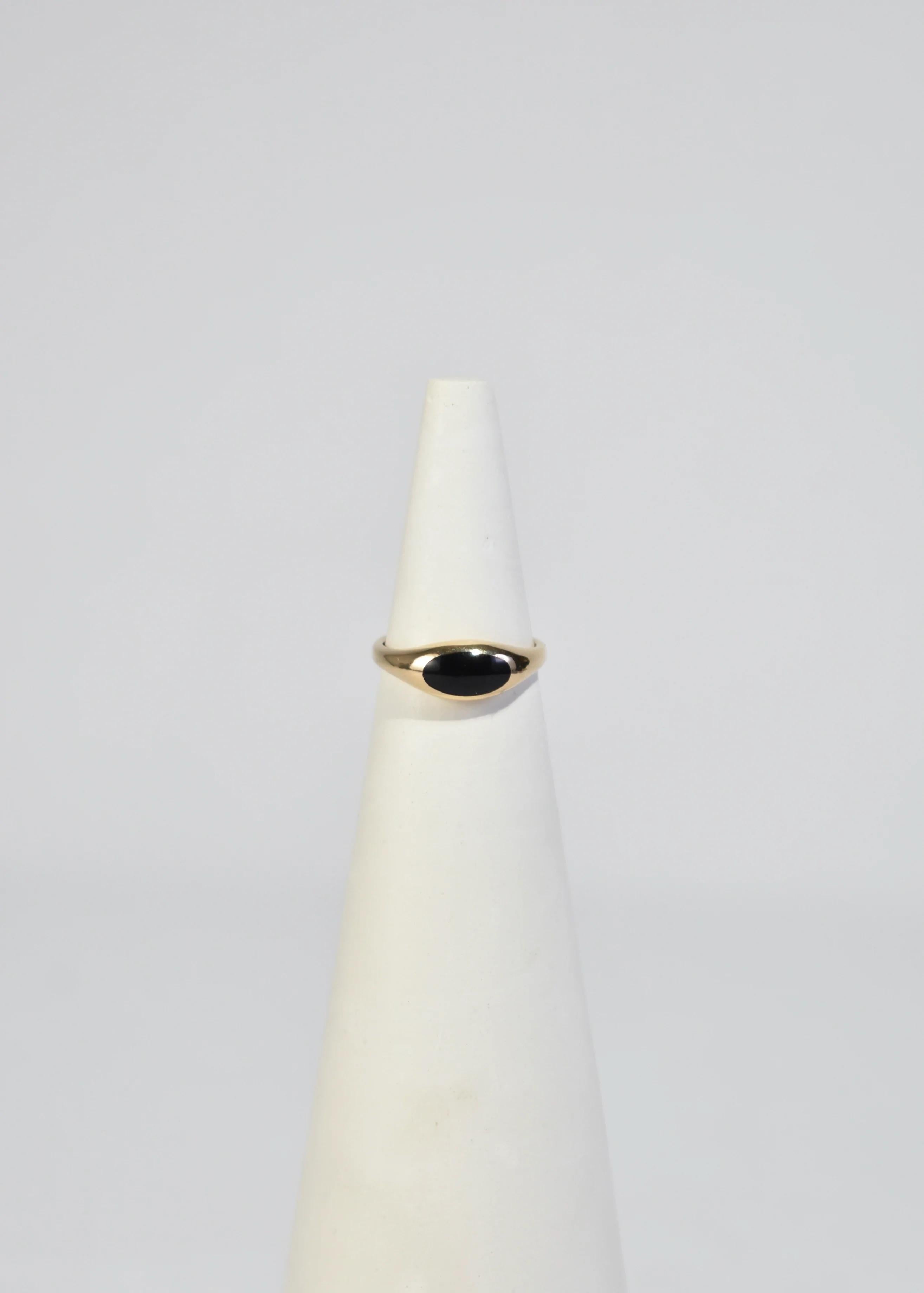 Oval Cut Gold Onyx Ring