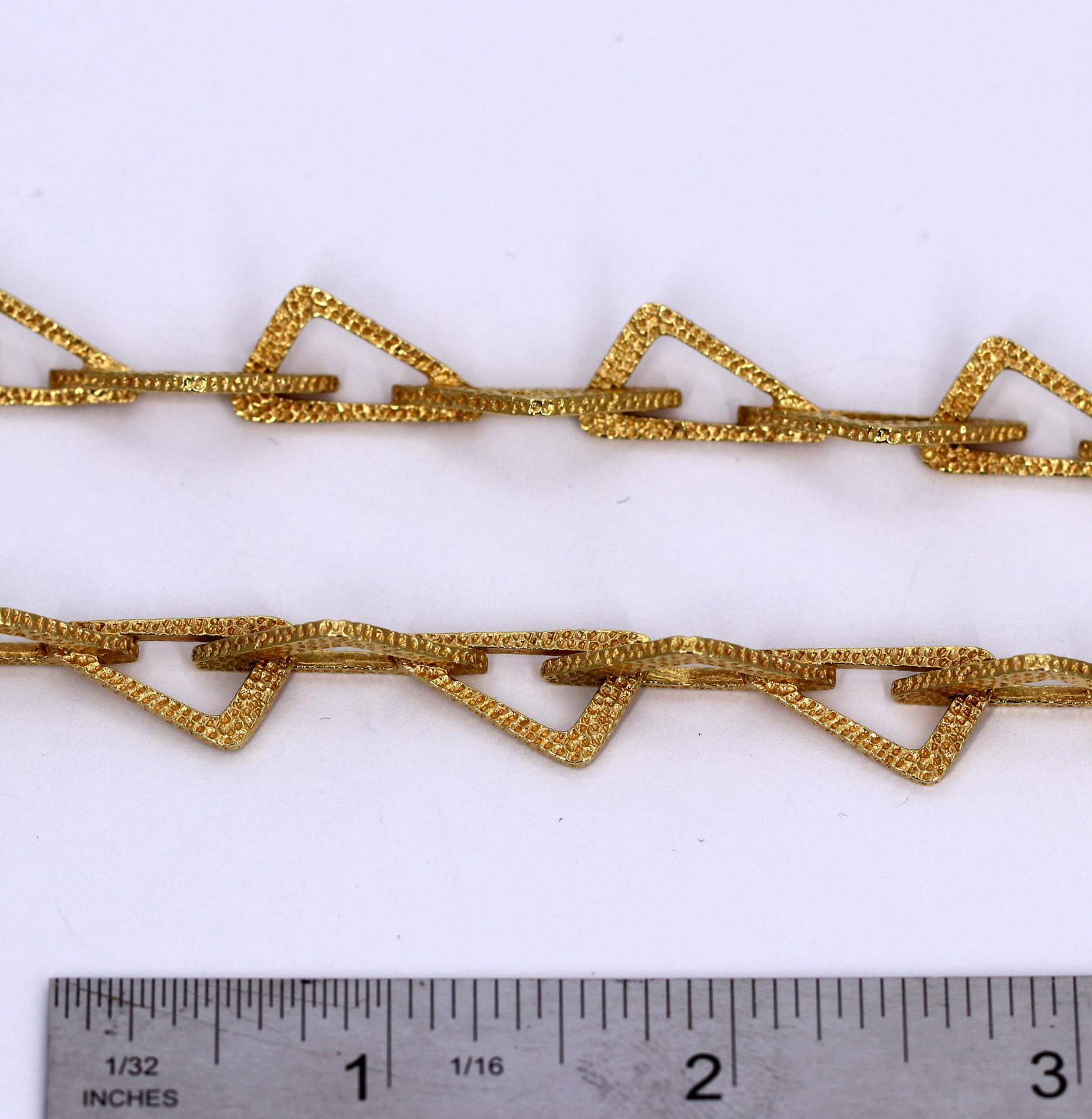 Gold Open Geometric Link Necklace 1