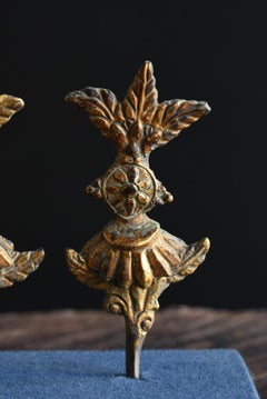 Ornamentos de oro de antiguas estatuas chinas de Buda / Siglos XVII-XIX