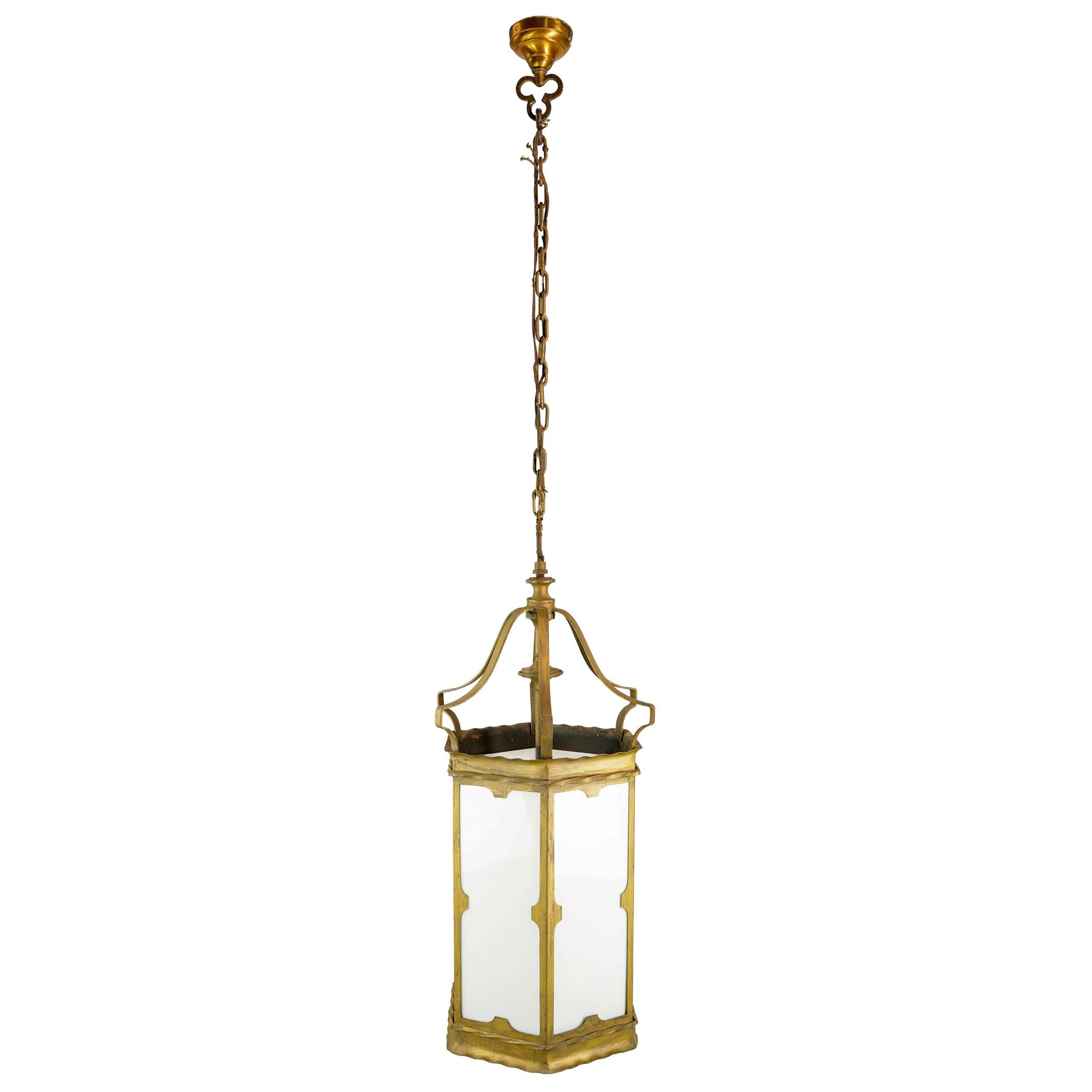 Lanterne suspendue peinte en or et panneaux de verre blanc