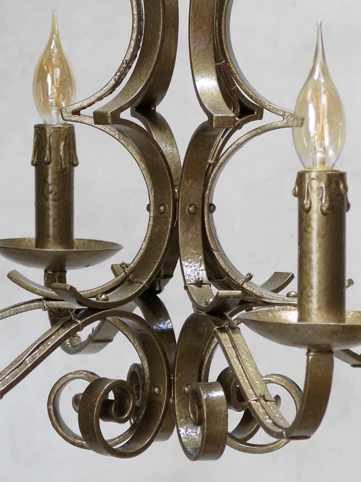 Gold-Painted Iron Chandelier, France, 1940s In Good Condition For Sale In Isle Sur La Sorgue, Vaucluse