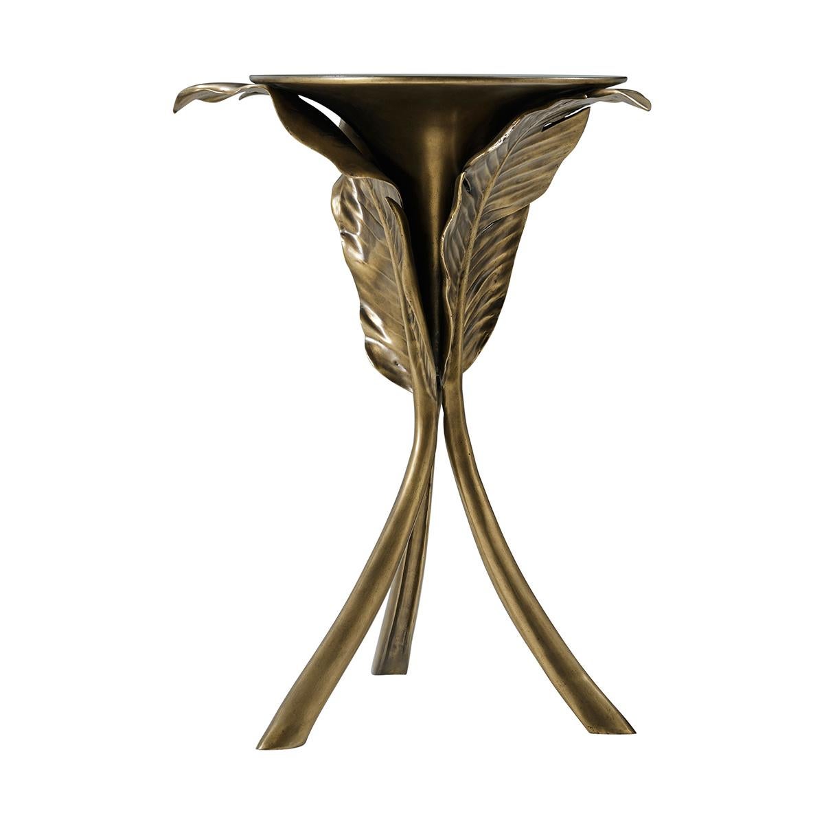 Gold Palmetto Accent Table In New Condition For Sale In Westwood, NJ
