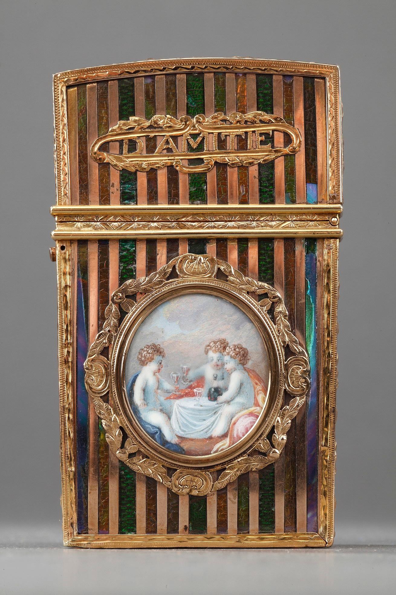 Flat, rectangular case for holding writing utensils in colored gold and vernis Martin (a type of imitation lacquer). A button serves to open the hinged lid. Four panels made of vernis Martin, which imitates the iridescence of mother-of-pearl, form