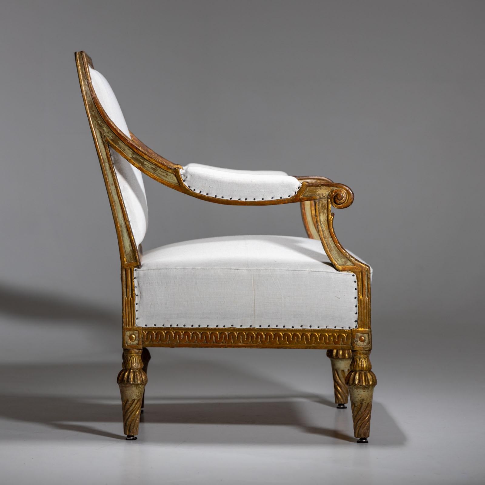 Gold-patinated armchair, around 1780 In Good Condition For Sale In Greding, DE