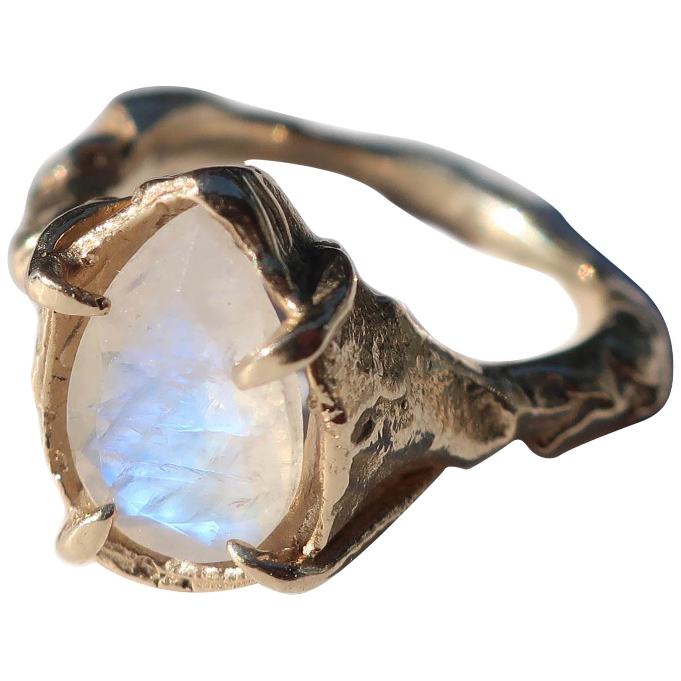 Gold Pear Rainbow Moonstone Ring For Sale