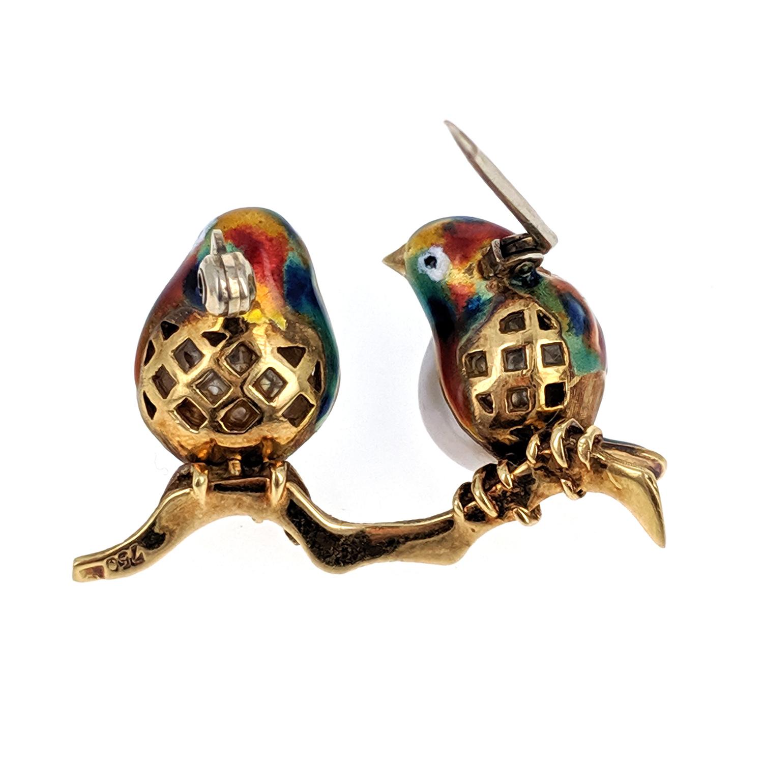 Enamel Pearl Yellow Gold Lovebirds Pin Brooch In Good Condition In New York, NY