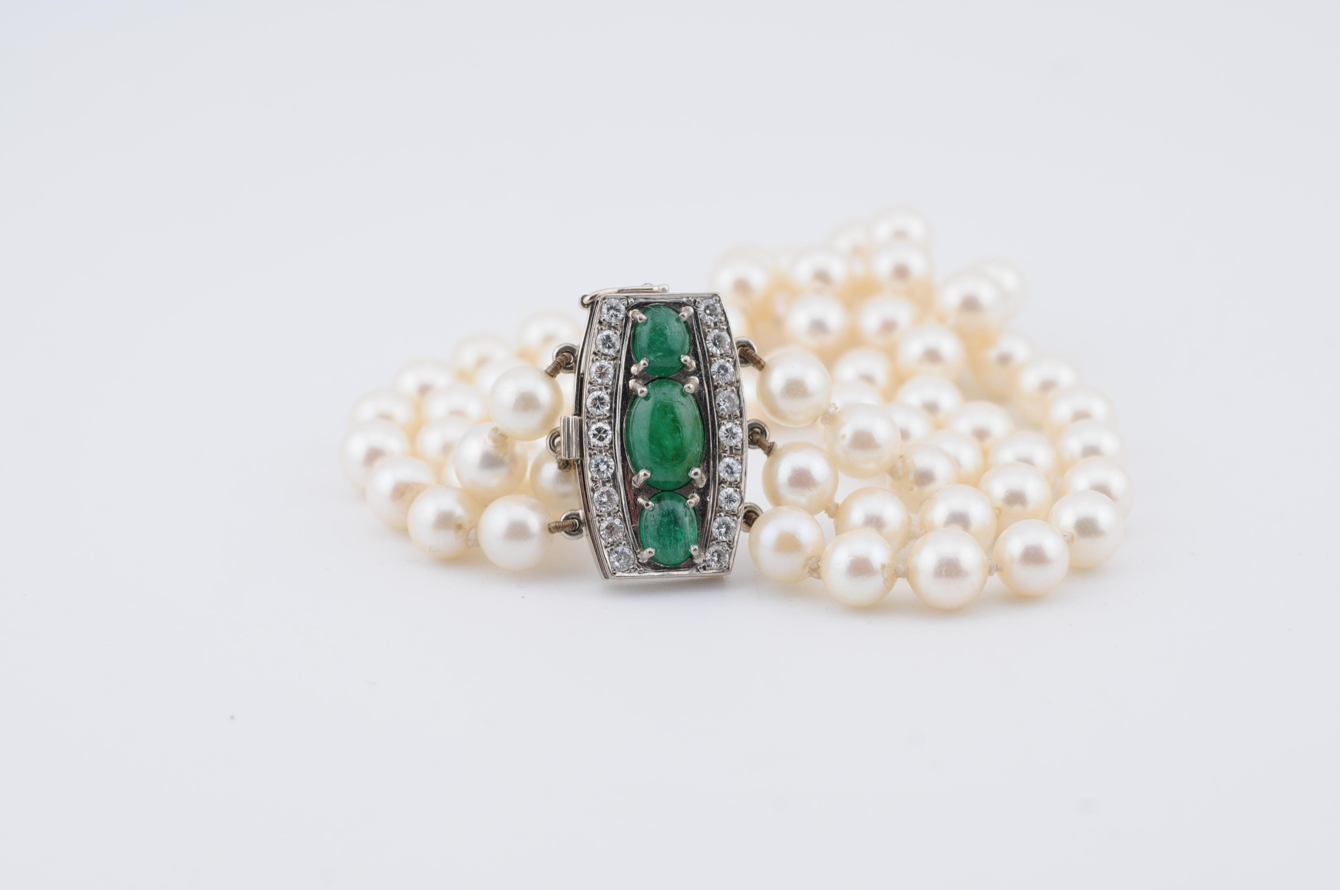 Gold Pearl Bracelet with Emerald Cabochons & Diamonds  Art Deco In Good Condition For Sale In Berlin, BE