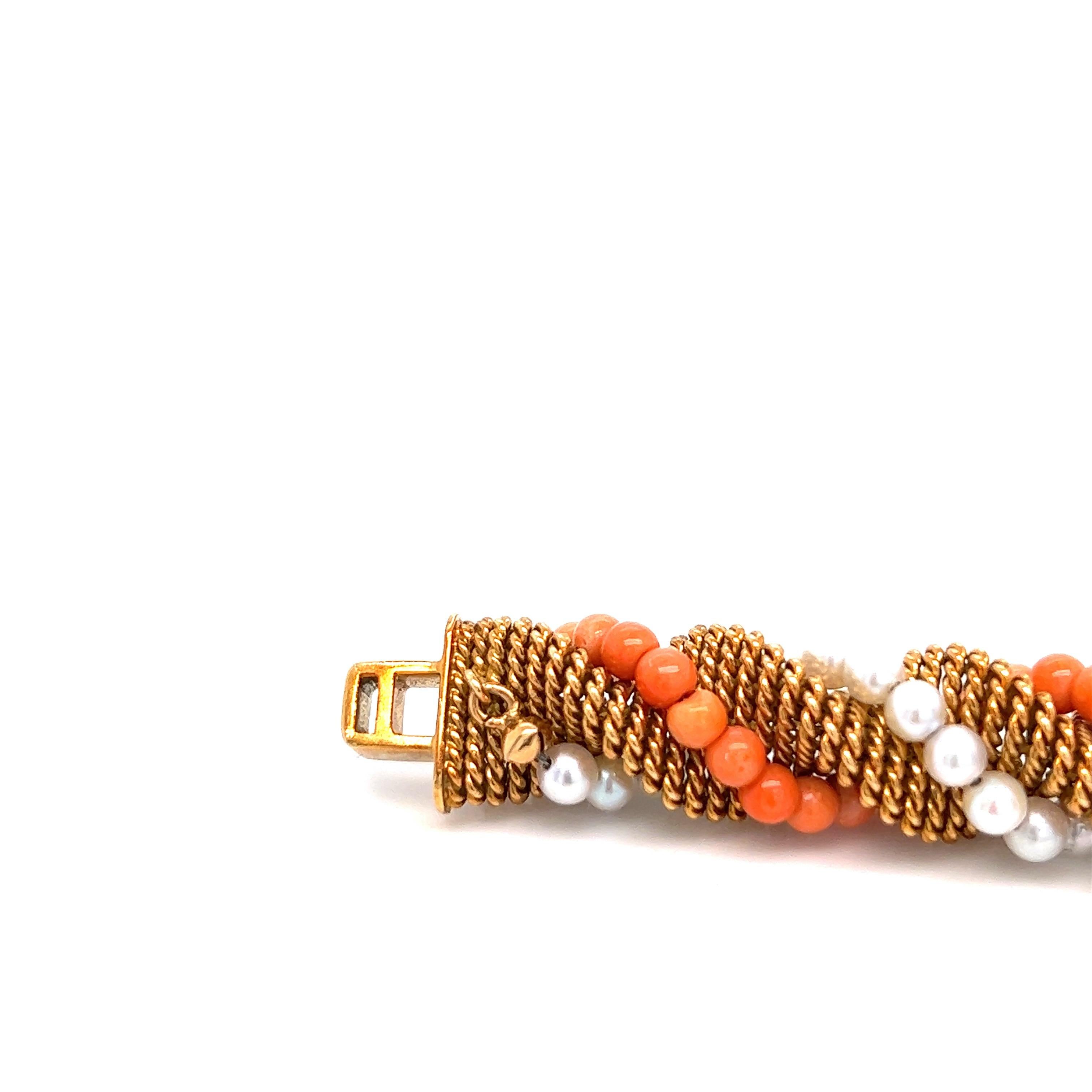 Round Cut 1960a Gold Pearl Coral Twisted Rope Bracelet For Sale