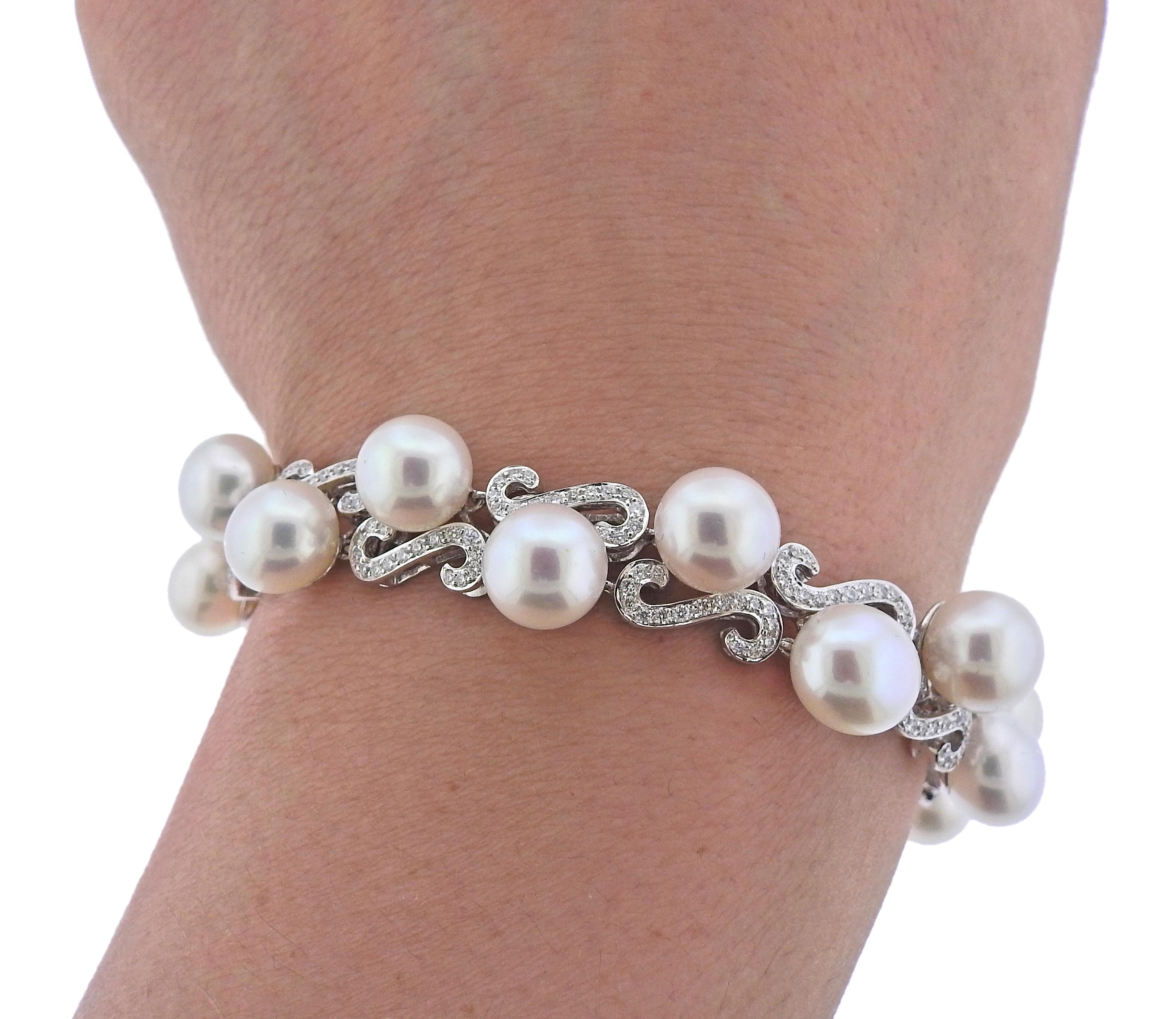Gold Pearl Diamond Bracelet In Excellent Condition For Sale In New York, NY