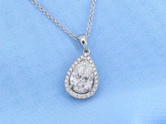 Gold Pendant in Pear Shape with Diamond
