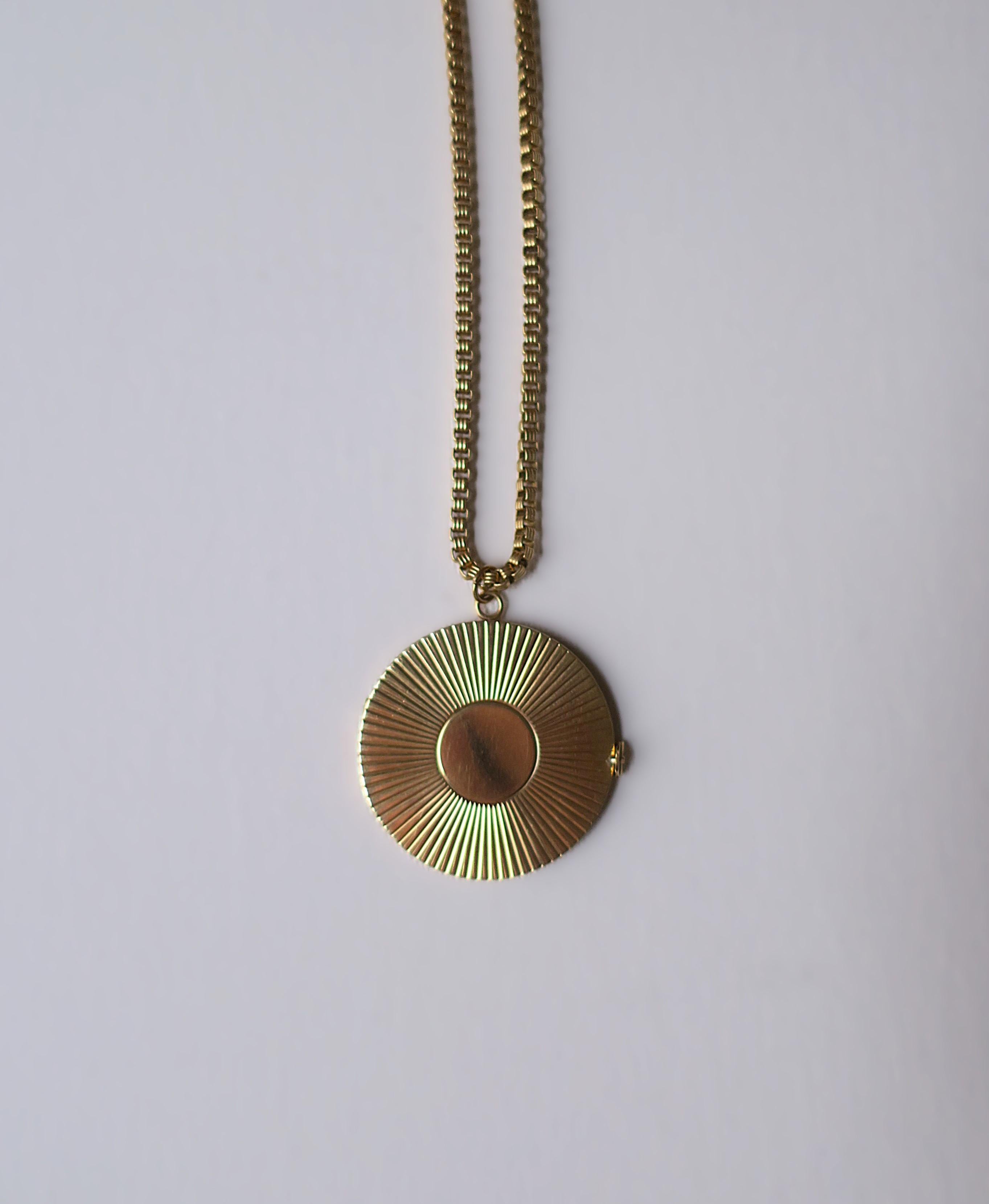 Gold Pendant Locket Box Link Chain Necklace Attrib. Tiffany & Co. For Sale 5