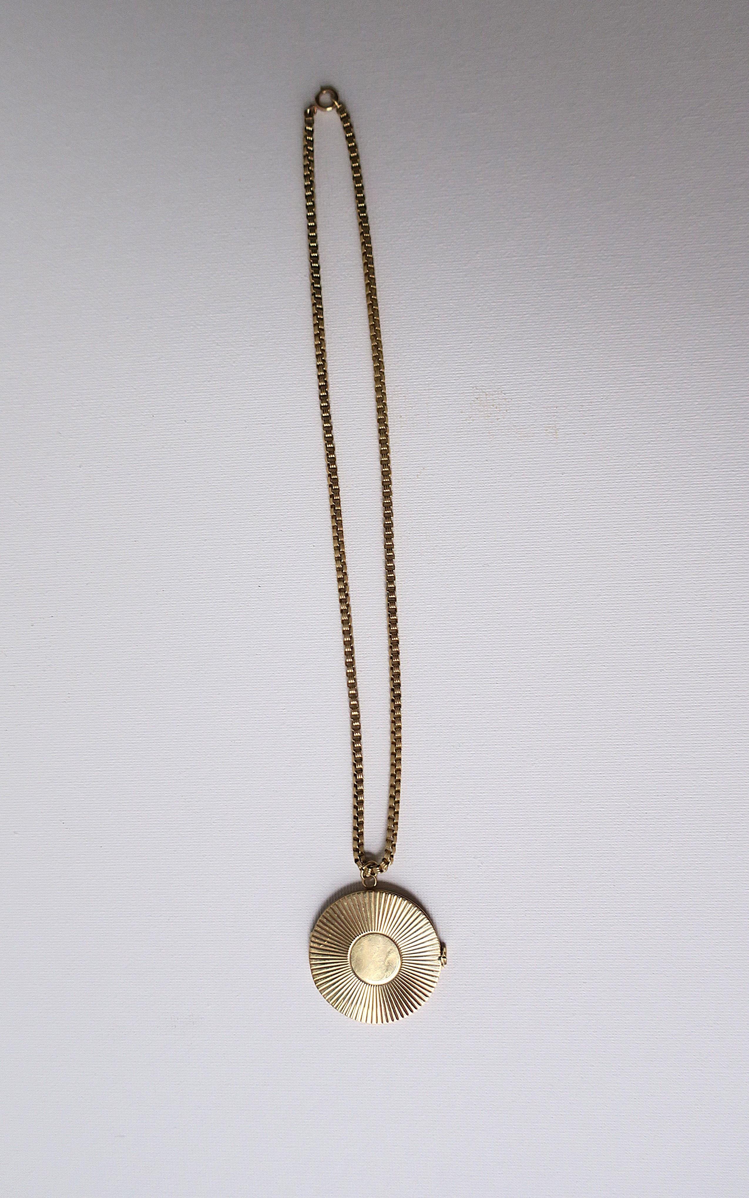 Gold Pendant Locket Box Link Chain Necklace Attrib. Tiffany & Co. For Sale 12