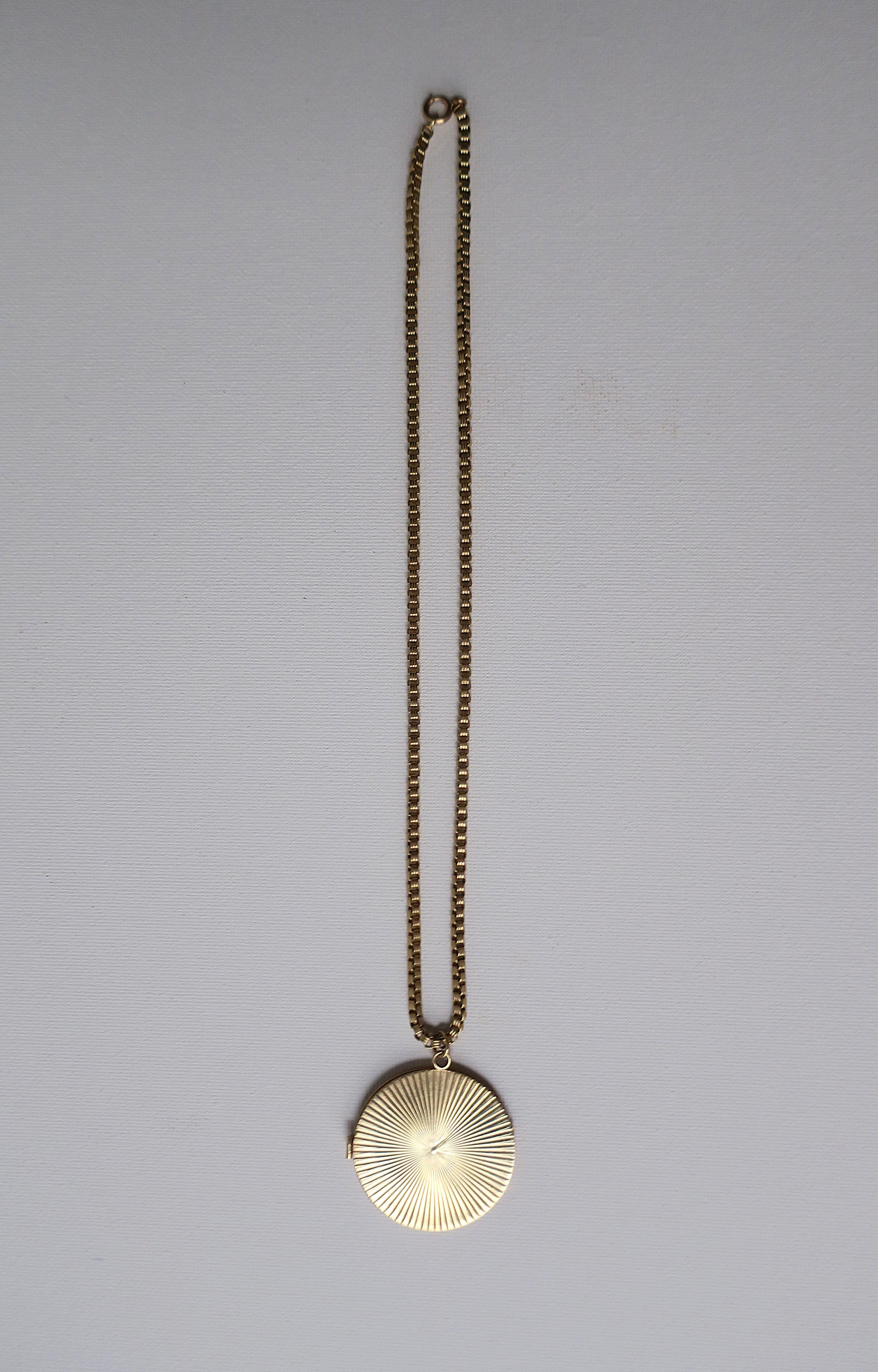 Gold Pendant Locket Box Link Chain Necklace Attrib. Tiffany & Co. For Sale 13