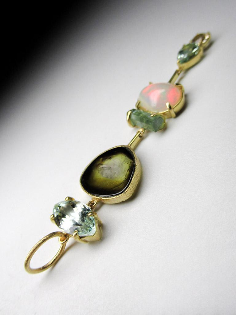 Ciondolo in oro con tormaline, acquamarina, opale, morganite e chakra in vendita 4
