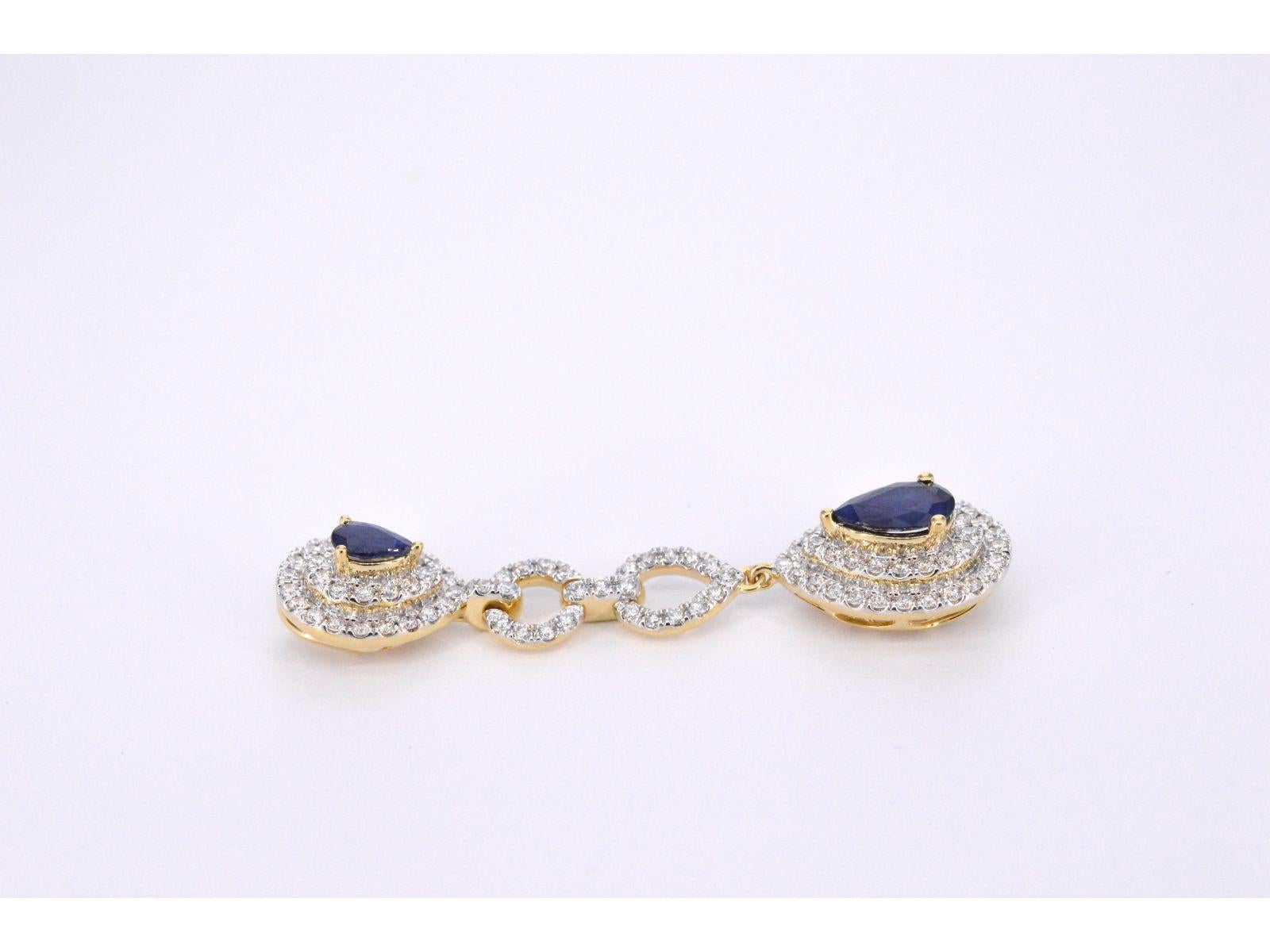 Gold Pendant Set with Diamonds and Sapphires In New Condition For Sale In AMSTELVEEN, NH