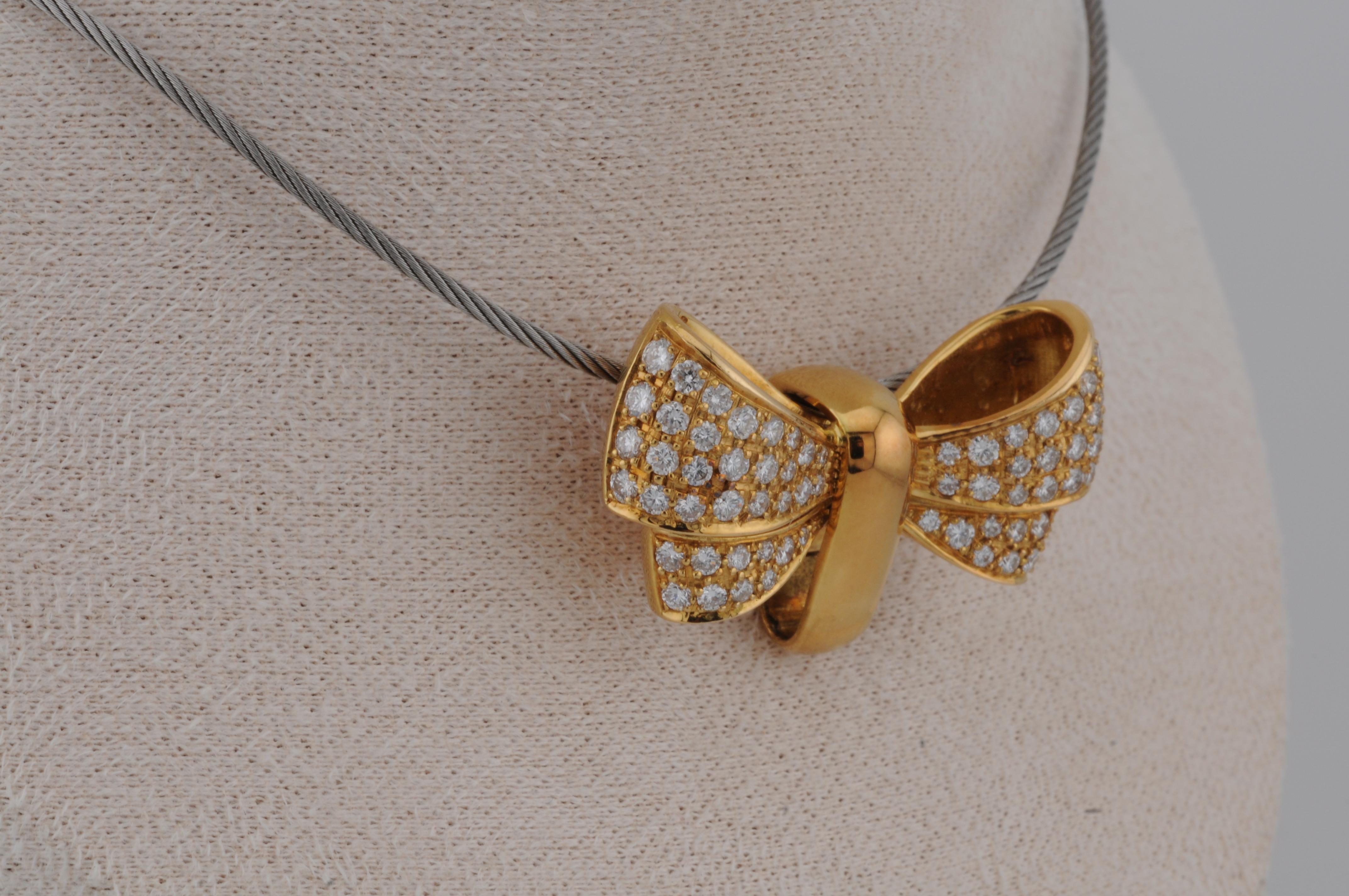 Goldanhänger massiv 18k Schleife Design mit Diamanten -WEMPE im Zustand „Gut“ im Angebot in Berlin, BE