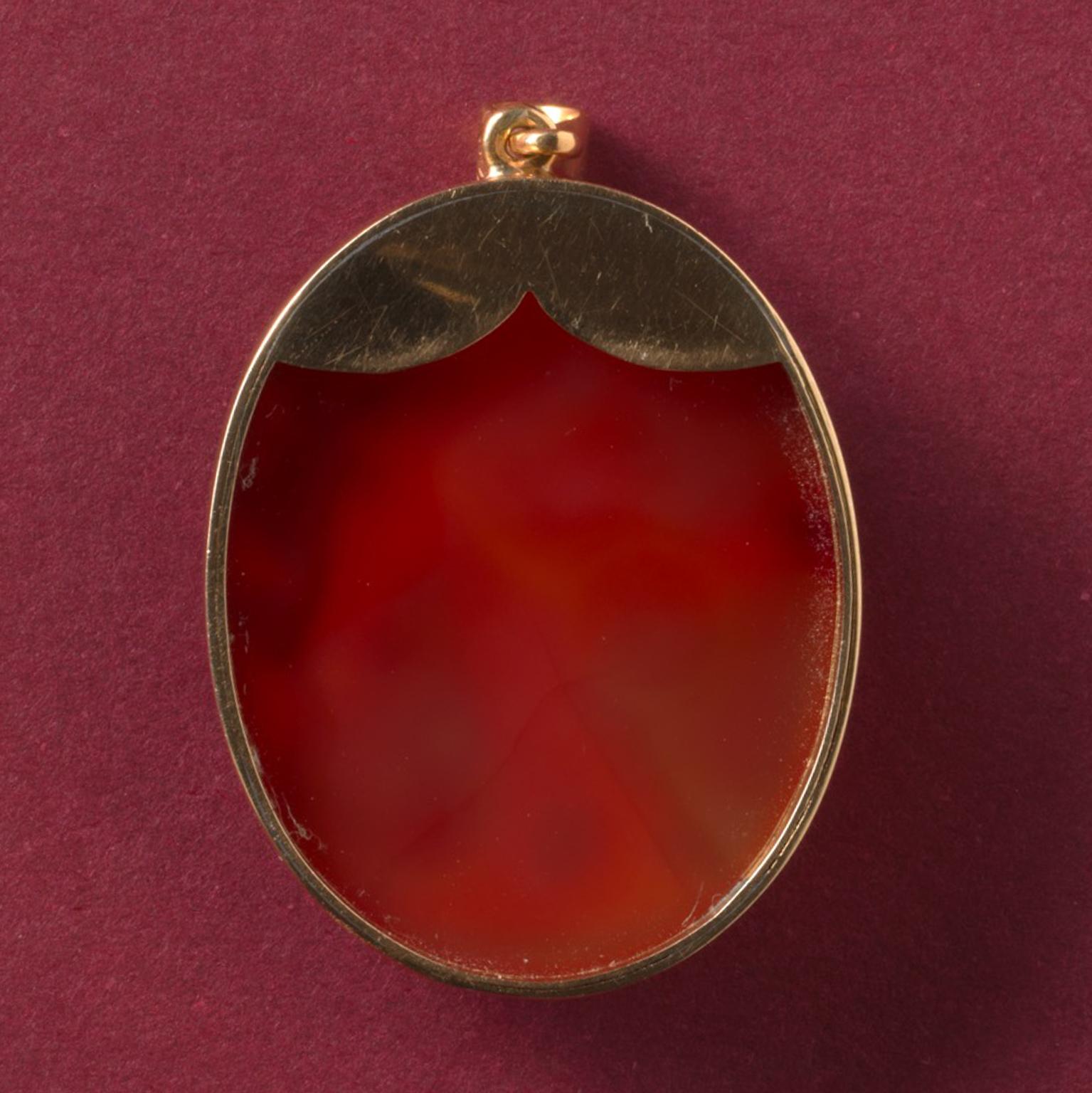 Neoclassical Gold Pendant with a 19th Century Cameo of Amor