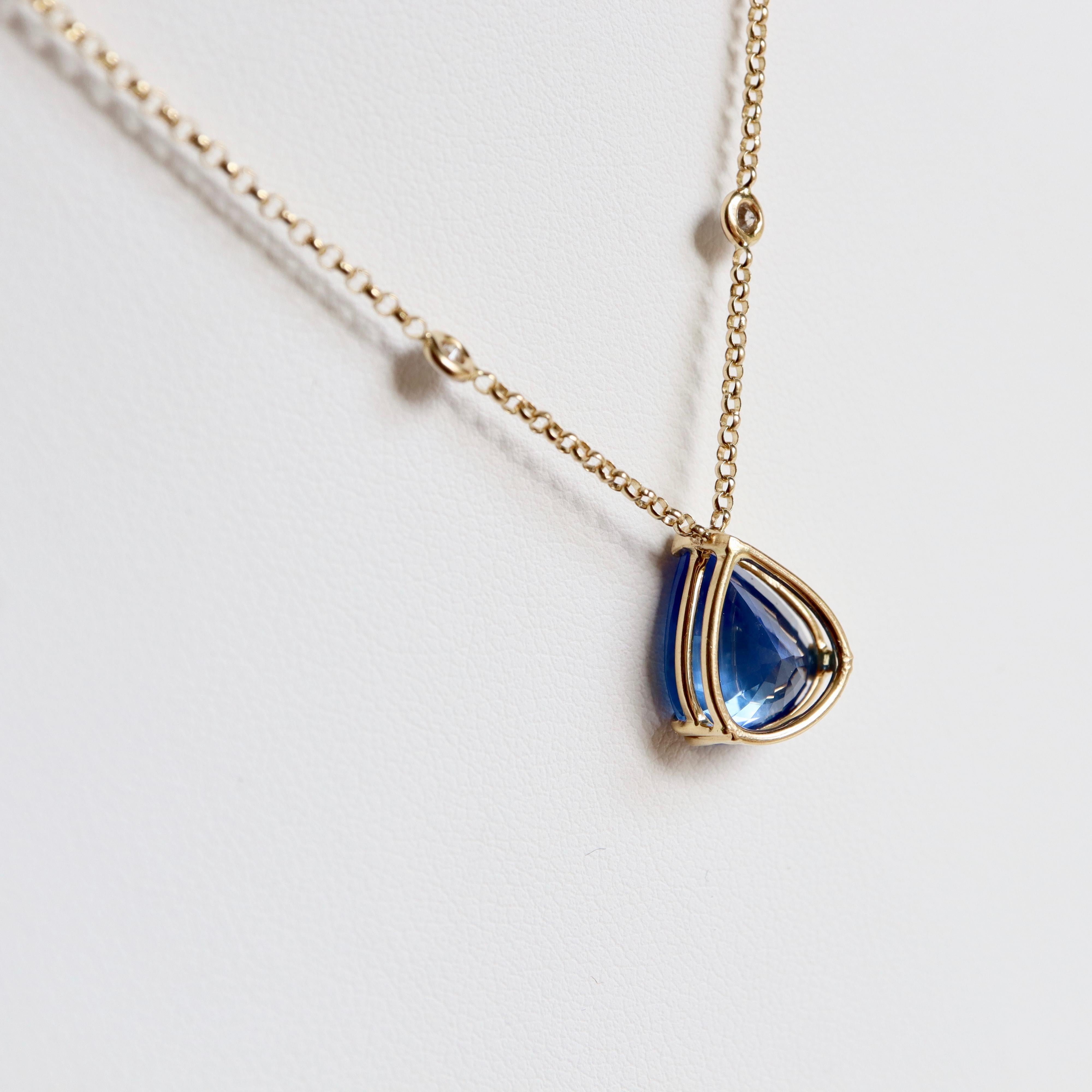 Gold Pendant with Sapphire 6.38 Carat Pear-Cut  For Sale 1