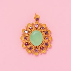 Gold pendant with chrysoprase and rubies