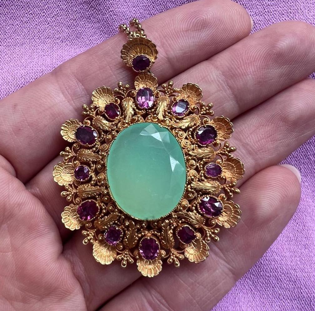 Antique Cushion Cut Gold pendant with chrysoprase and rubies For Sale