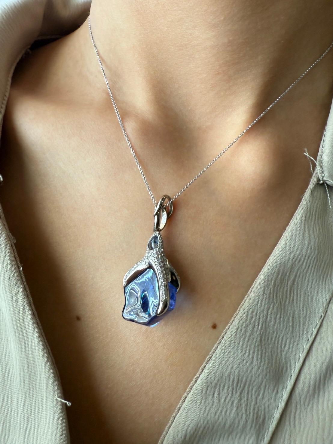 Ciondolo in oro con diamanti con zaffiro blu e tanzanite in vendita 9