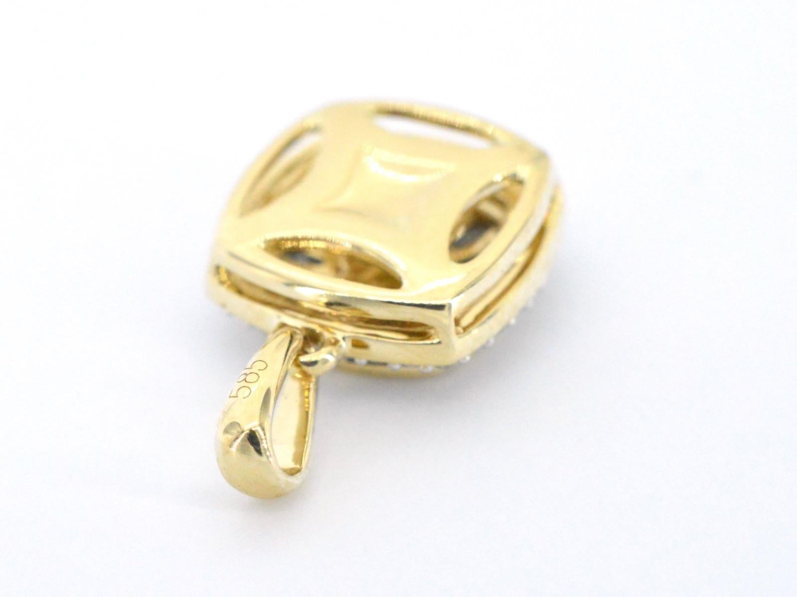 Women's Gold Pendant with Diamonds For Sale