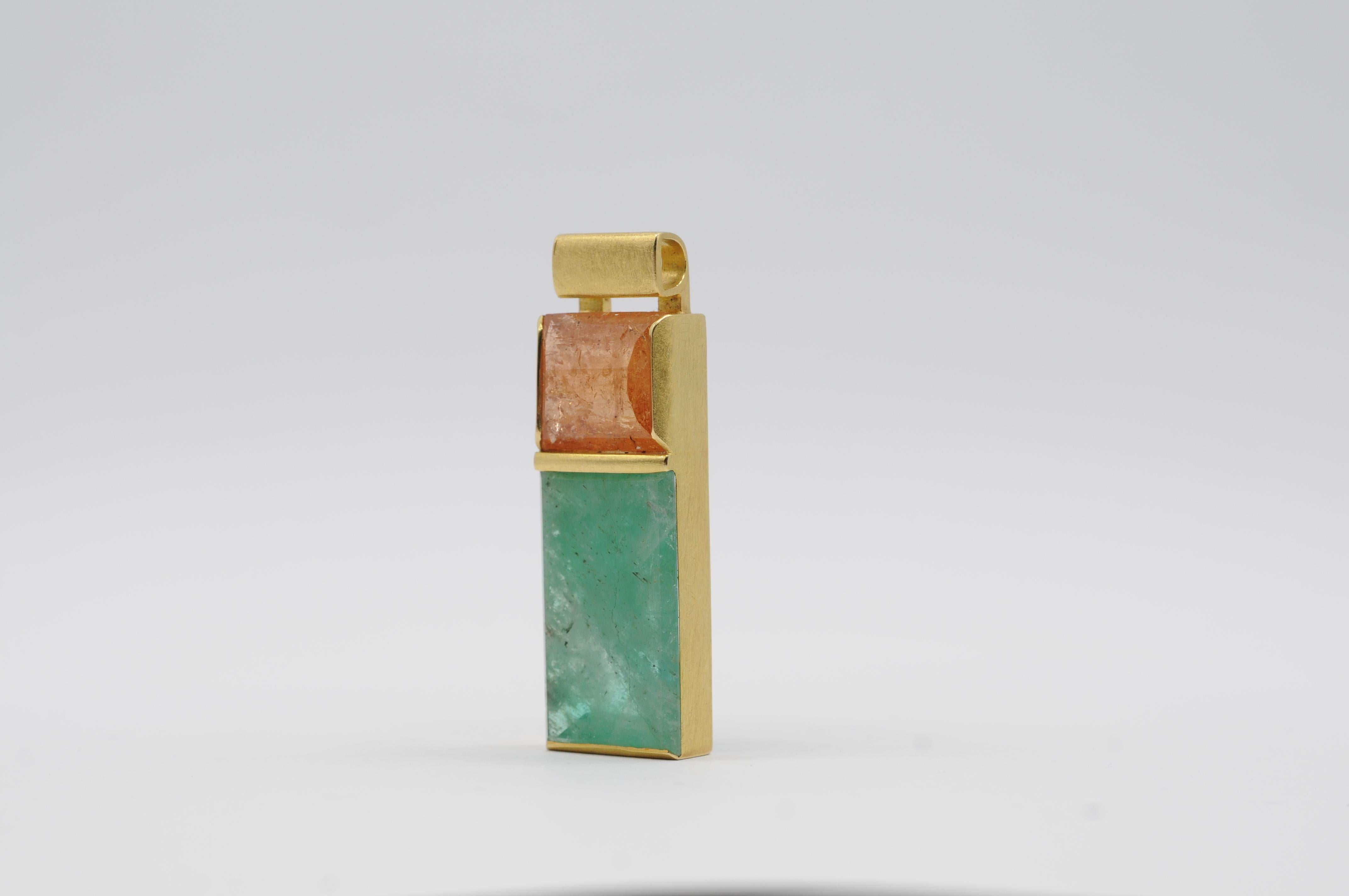 da uomo o donna Ciondolo in oro con smeraldo e topazio imperiale, design senza tempo 18k in vendita