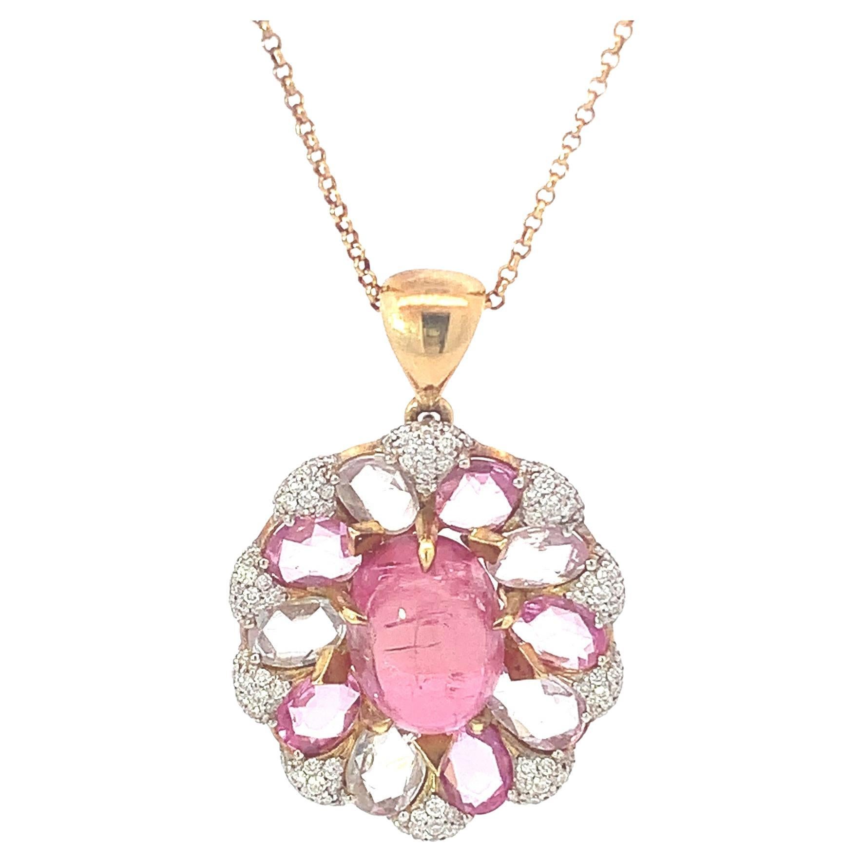 Ciondolo in oro con diamanti bianchi, tormalina rosa e zaffiri multicolori in vendita