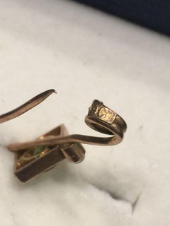 Gold, Peridot & Seed Pearl Australian Dress Pin. Edwardian, beginning of XX c.
