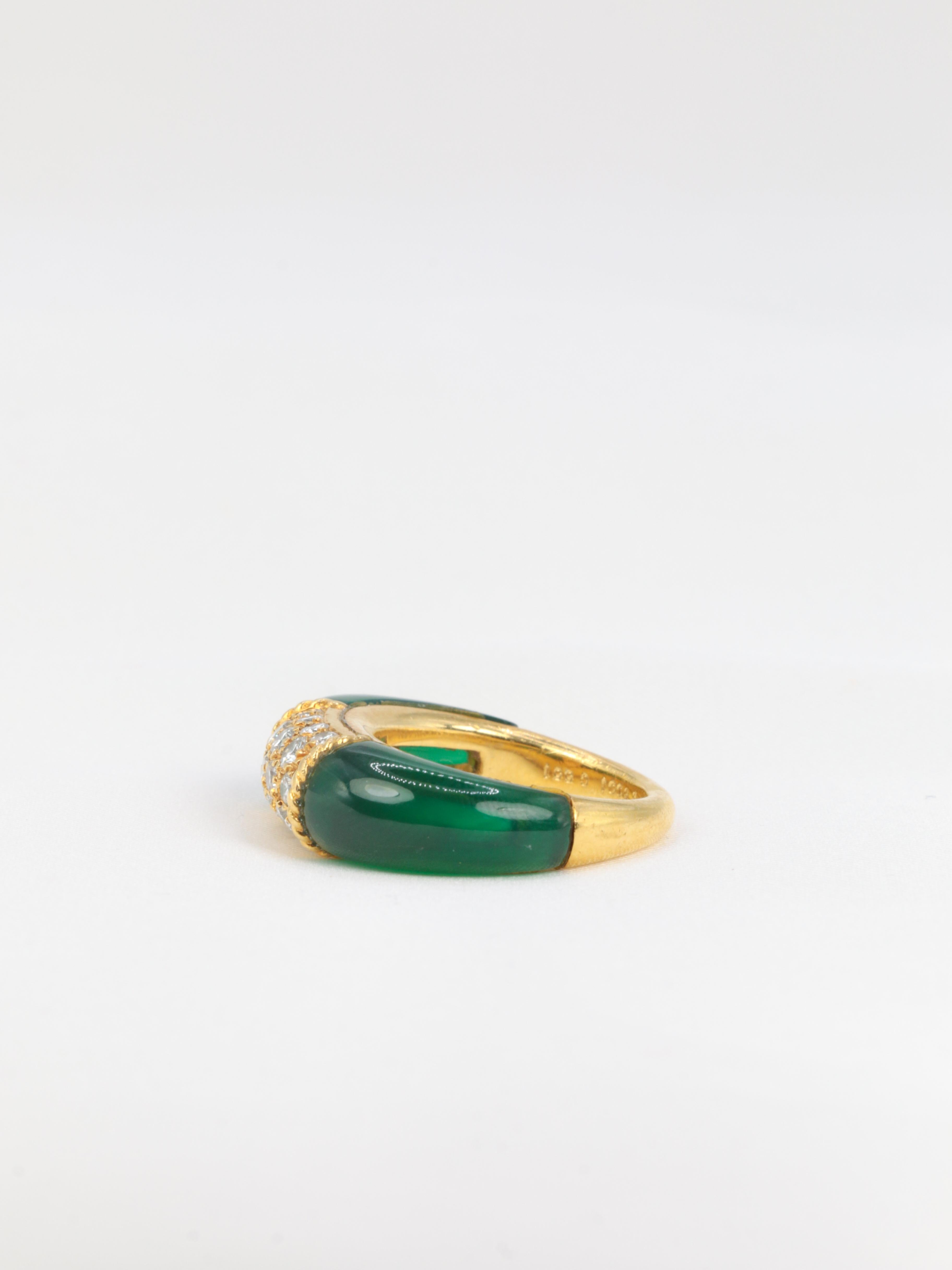 Gold Philippine Van Cleef & Arpels Ring with Chrysoprase and Diamonds 1