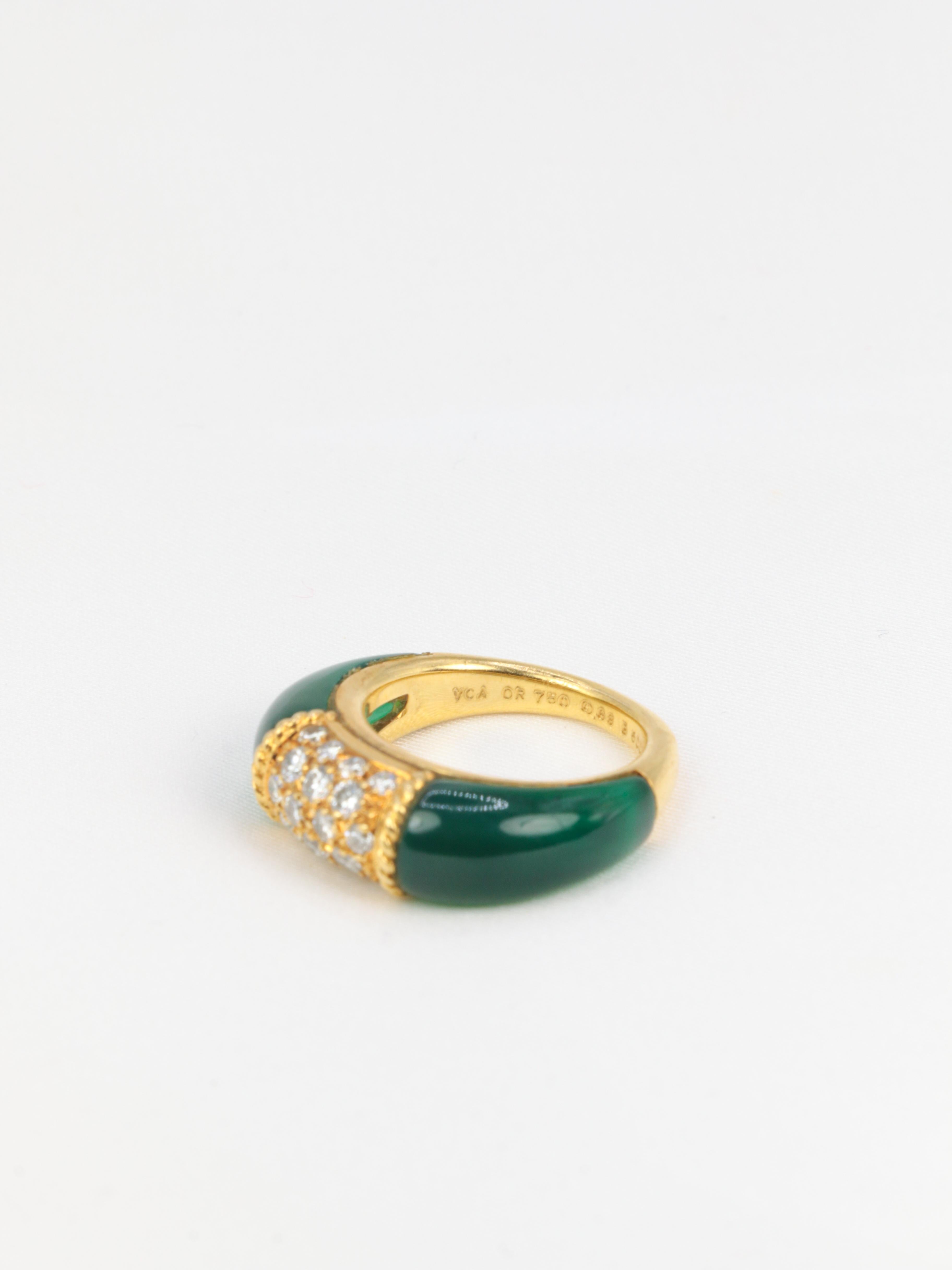 Gold Philippine Van Cleef & Arpels Ring with Chrysoprase and Diamonds 3
