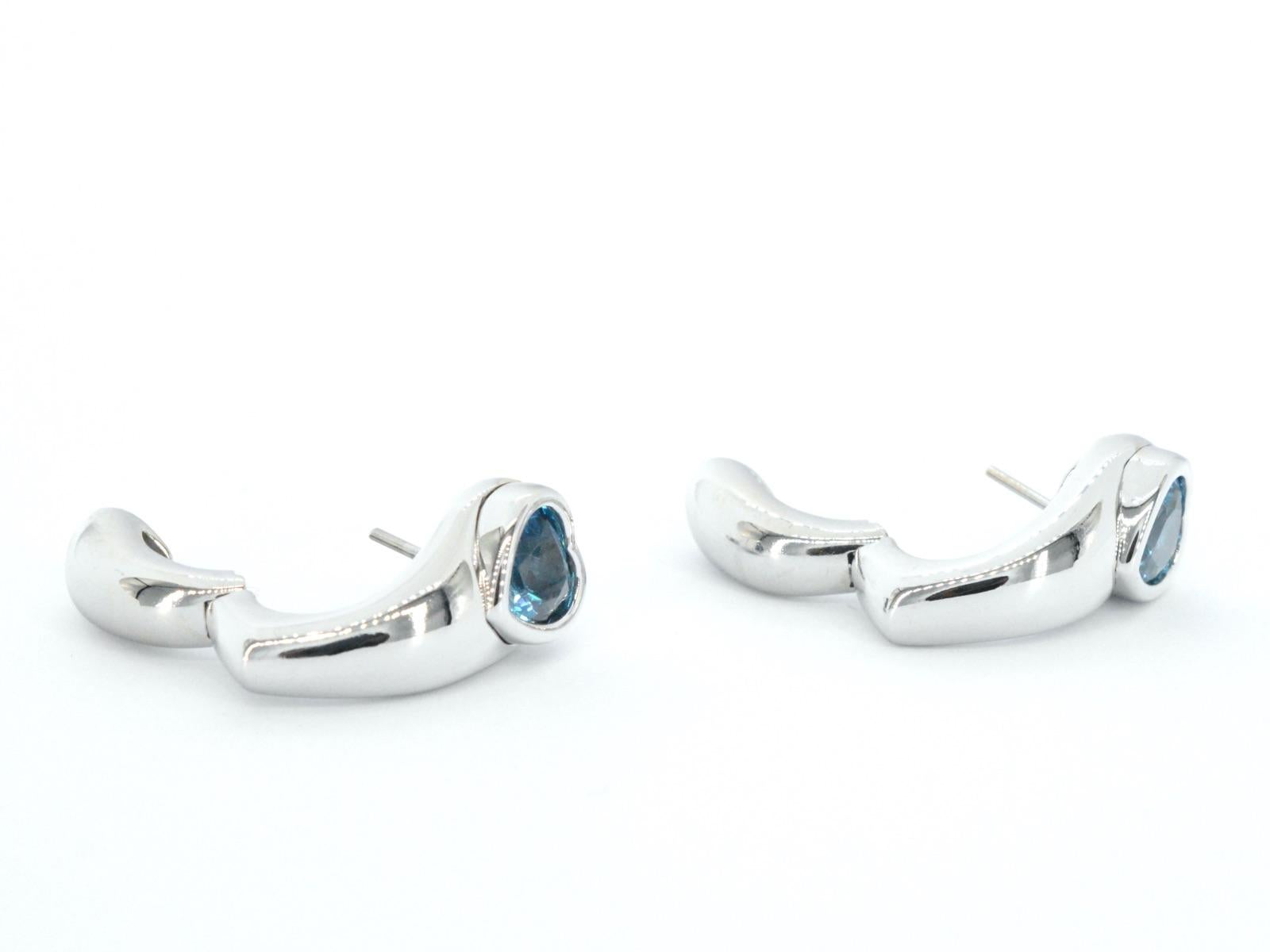 Gold Piaget Heart Earrings with Topaz In Excellent Condition For Sale In AMSTELVEEN, NH