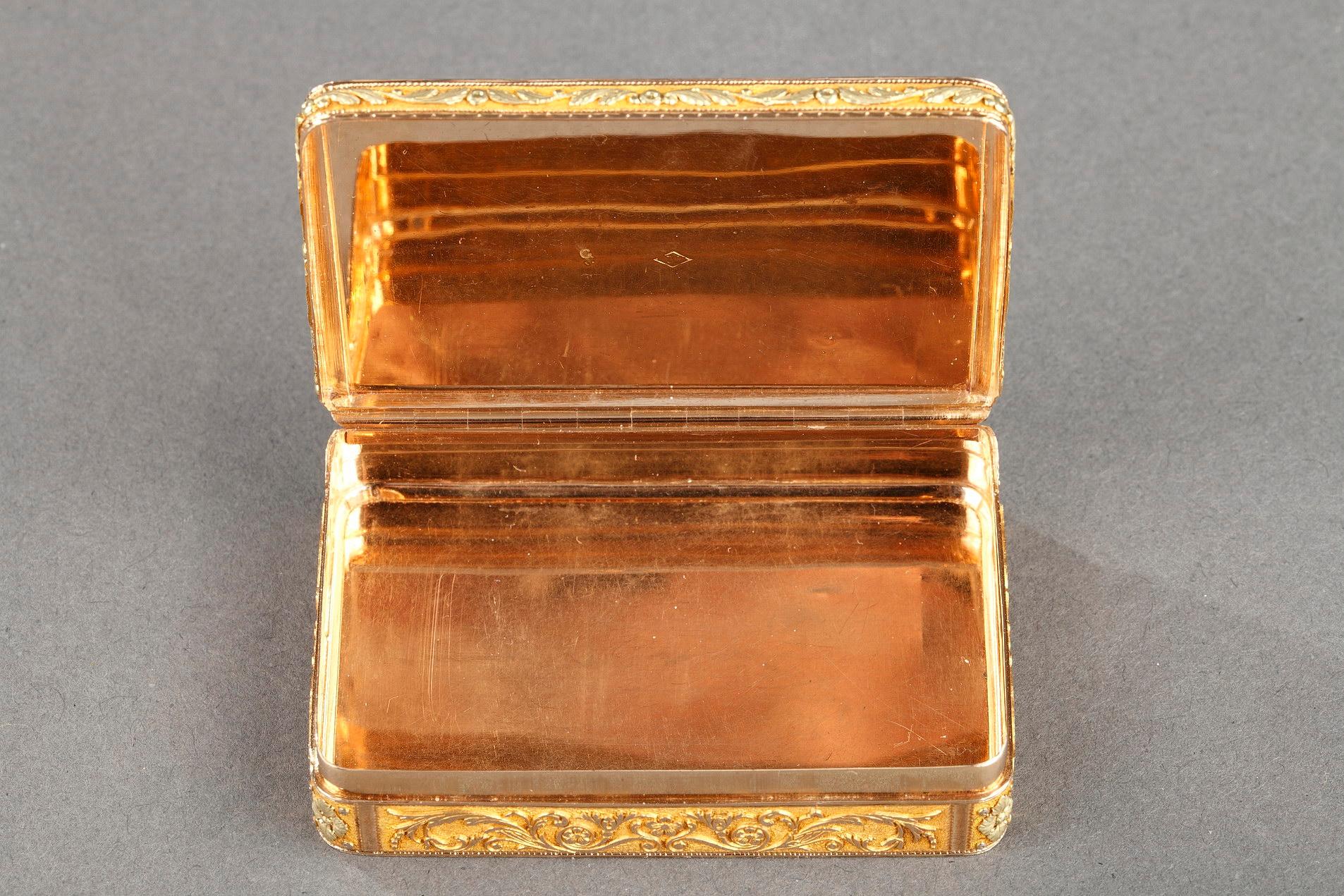 Boîte à pilules en or, Début du 19e siècle en vente 10