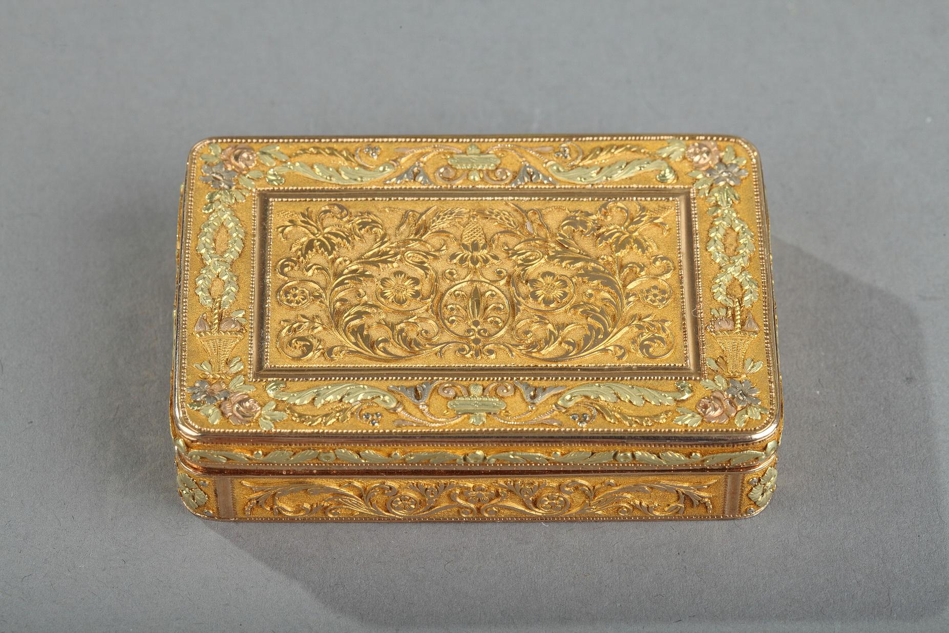 Empire Boîte à pilules en or, Début du 19e siècle en vente