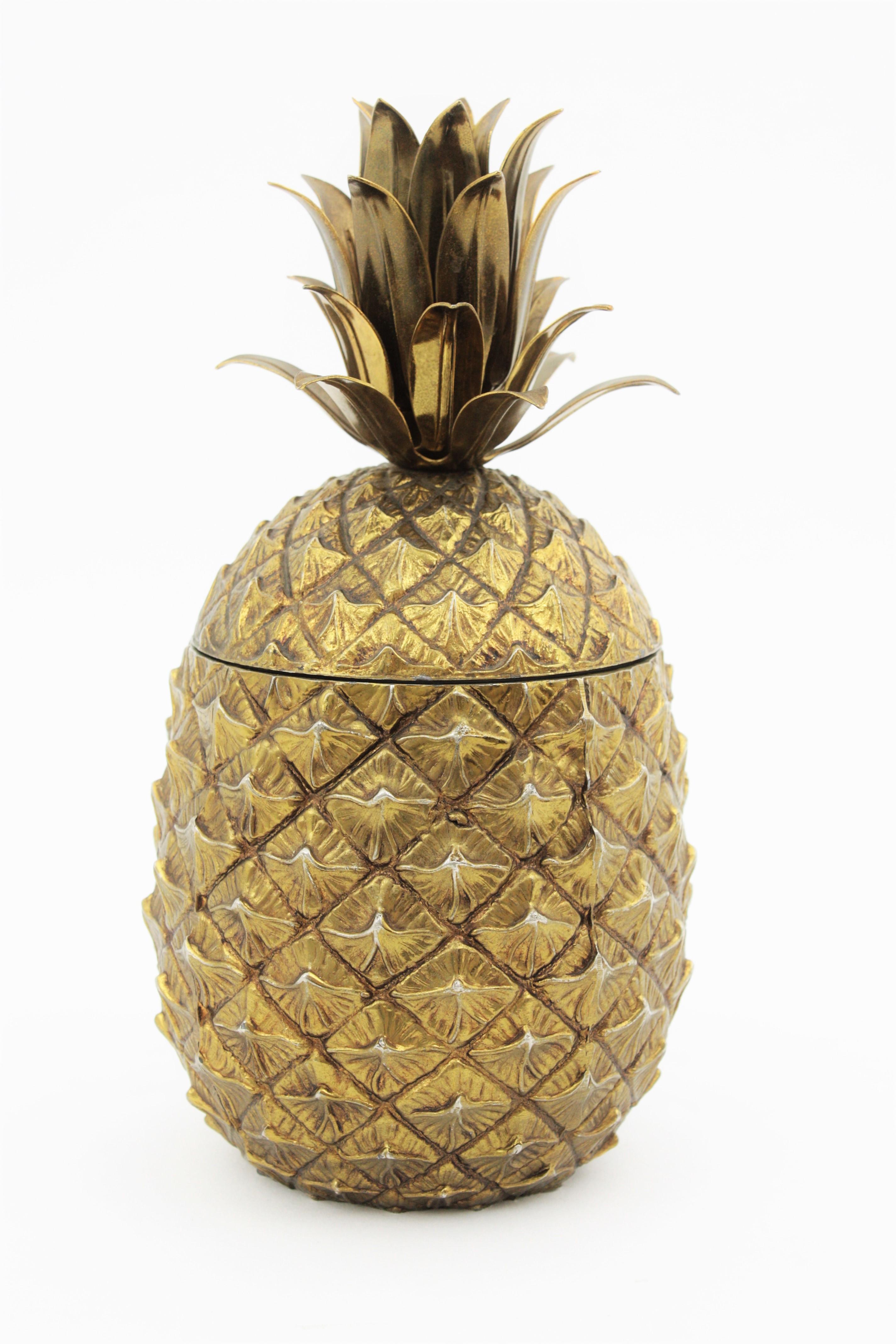 Hollywood Regency Mid-century Modern Gold Pineapple Ice Bucket by Mauro Manetti, Italy, 1960s