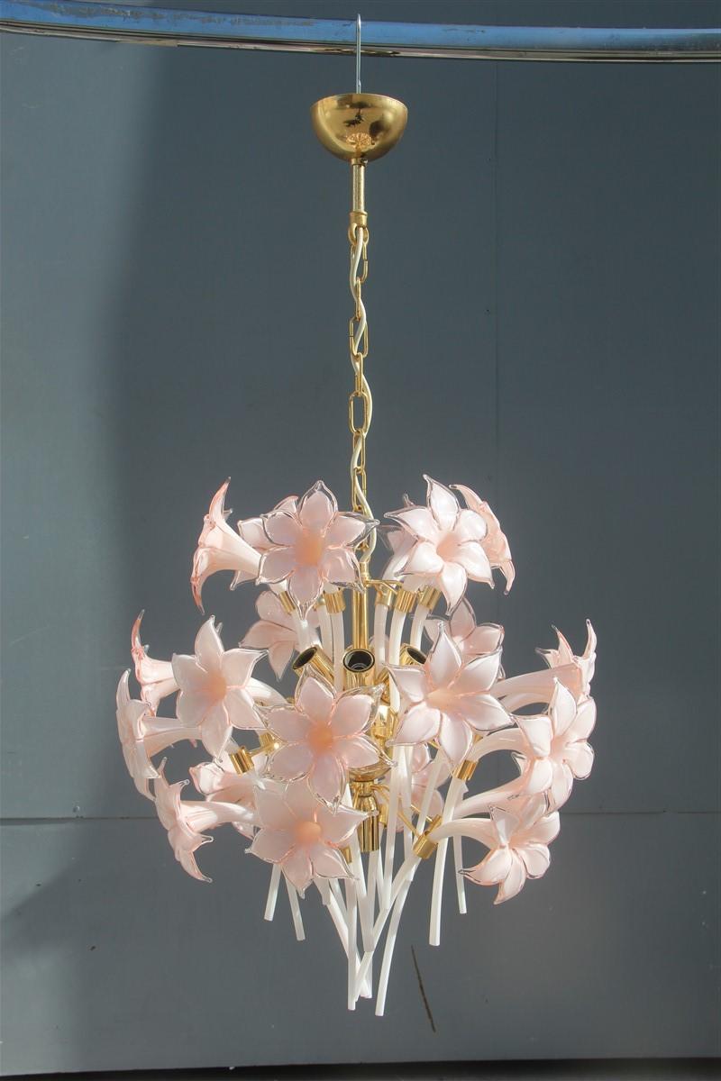 Gold pink round chandelier Murano Franco Luce design 1970s Italian design flowers
Height only chandelier cm.55.
7 light bulbs E14 max 40 watt.