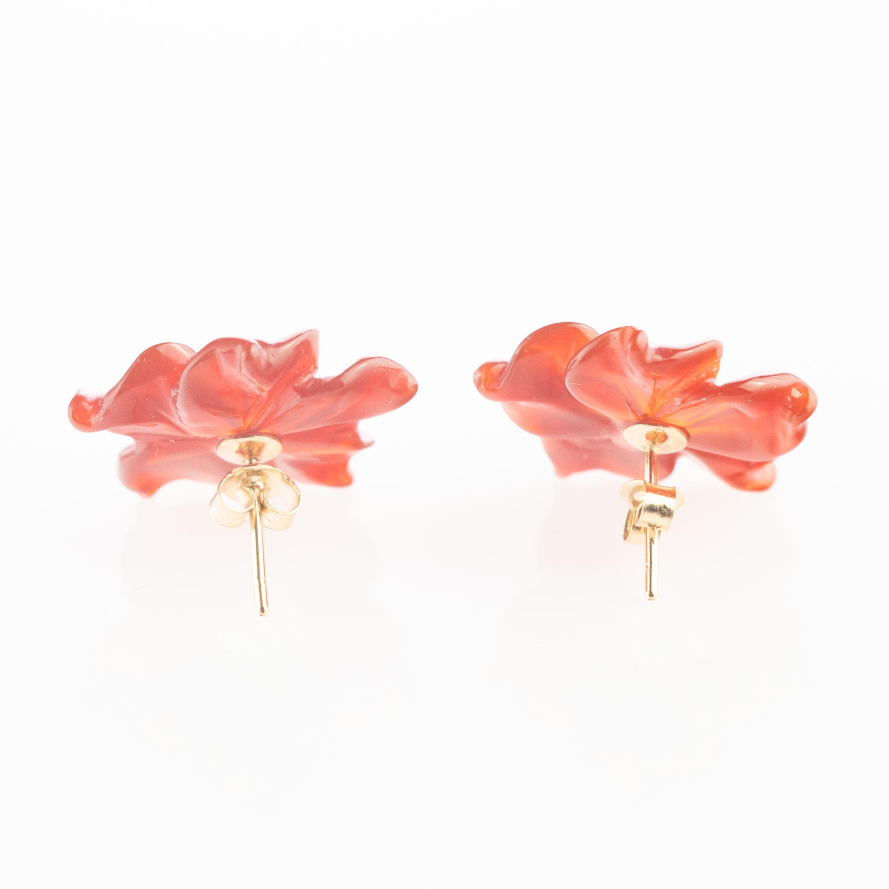 Pendientes de oro de ágata marrón flor hechos a mano italiana chica tallada Stud Chic en venta 1