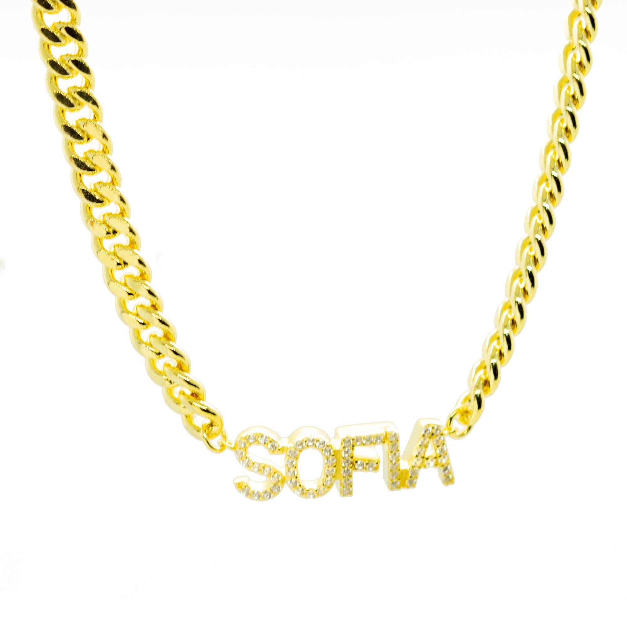 Gelbgold Plate Cubic Zirkon Kette Namen Buchstaben Custom Giulia Intini Juwelen Halskette im Angebot 2