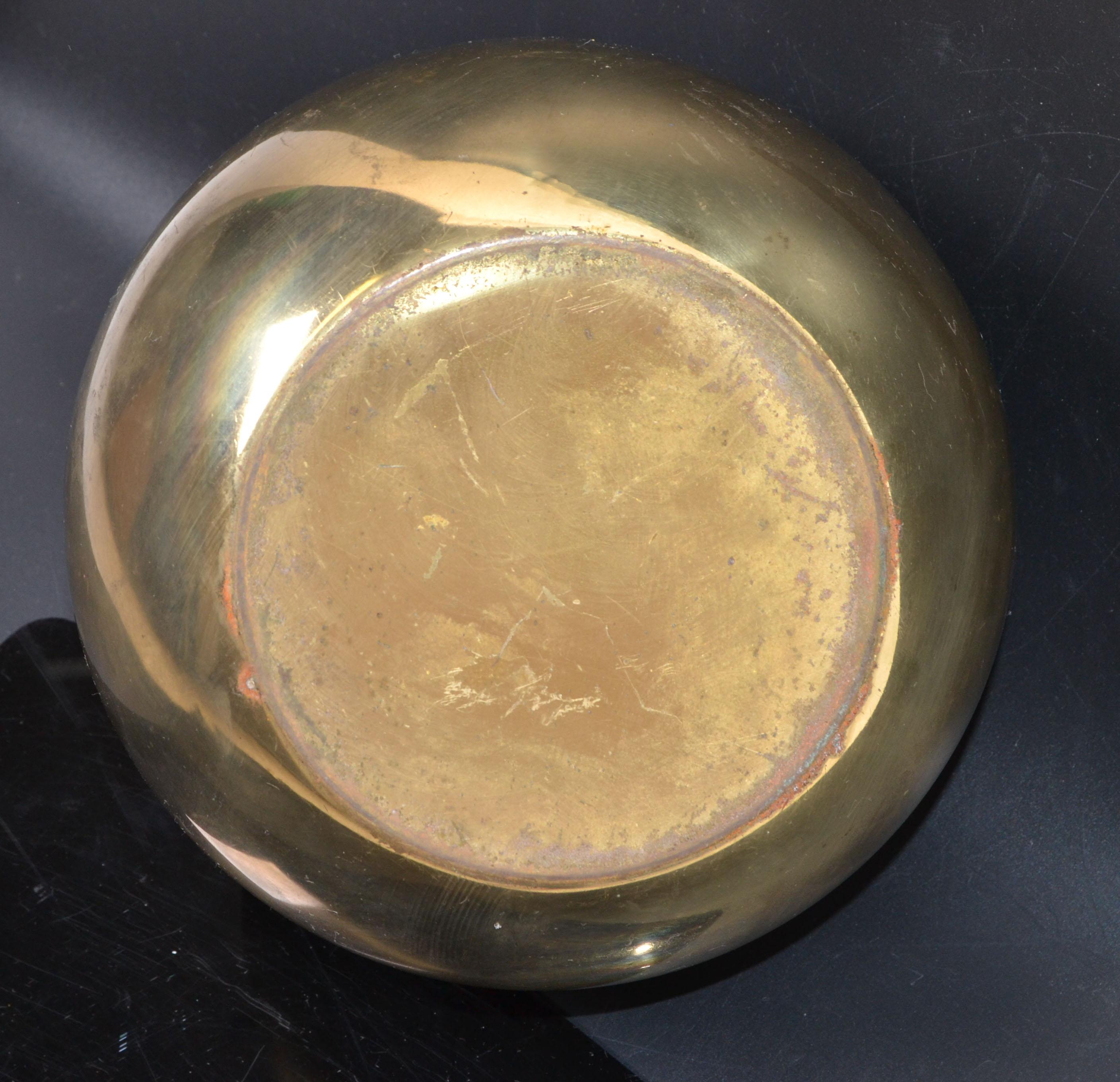 Cubitera aislada en forma de tomate de chapa de oro sobre níquel, Francia, 1950 en venta 2