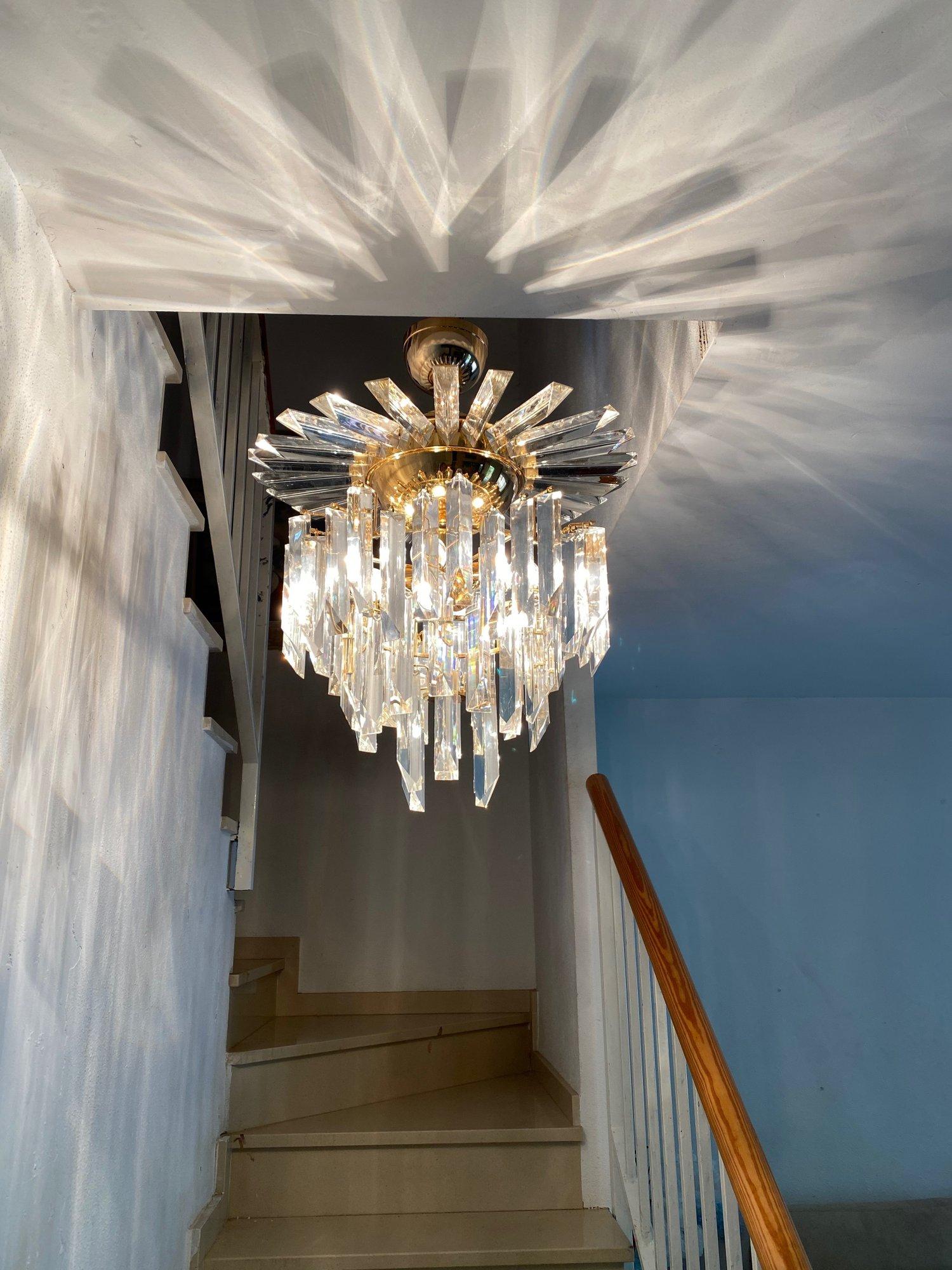 Gold-Plated and Crystal Glass Chandelier In Good Condition For Sale In Antwerp, BE