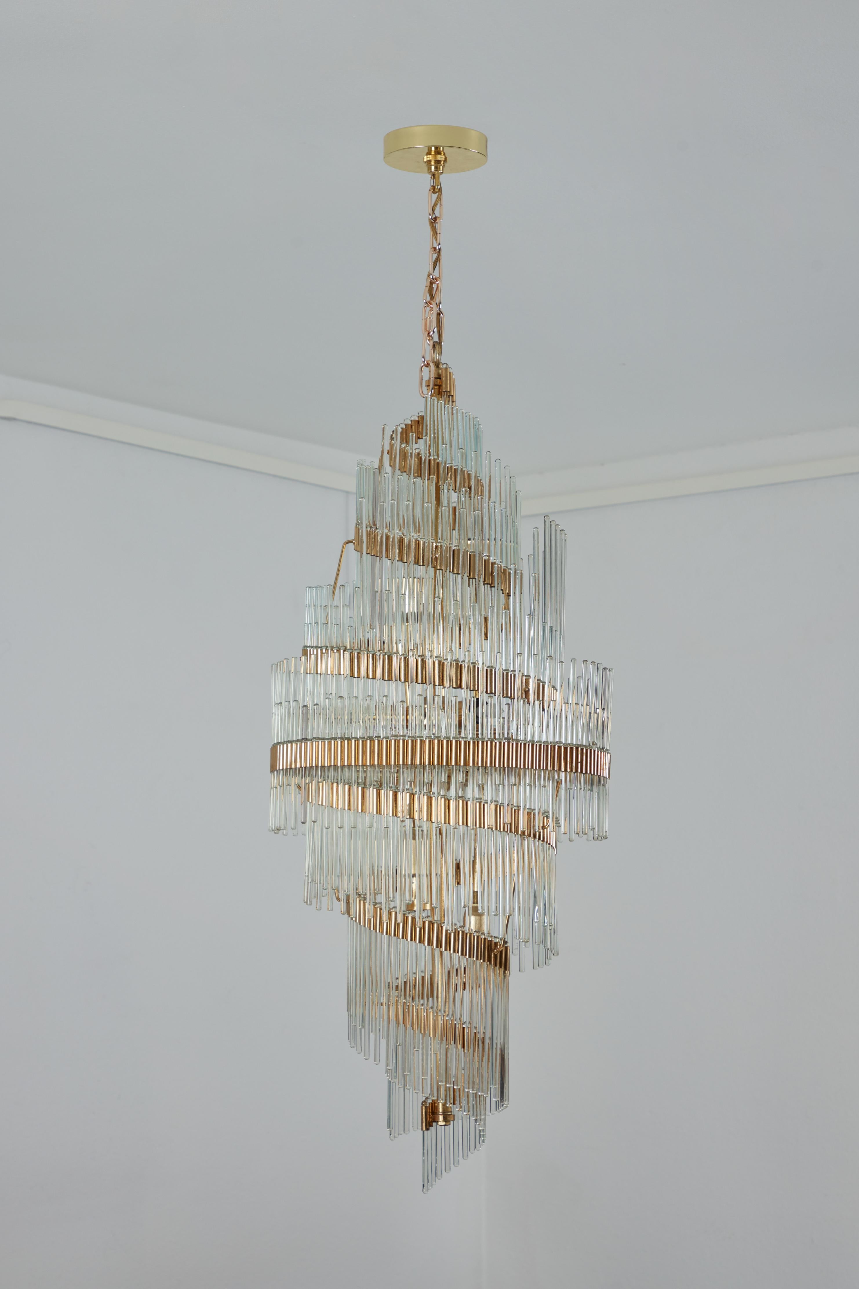Mid-Century Modern Gold Plated and Crystal Rod Chandelier Attributed to Sciolari, Italy, 1960-70s For Sale